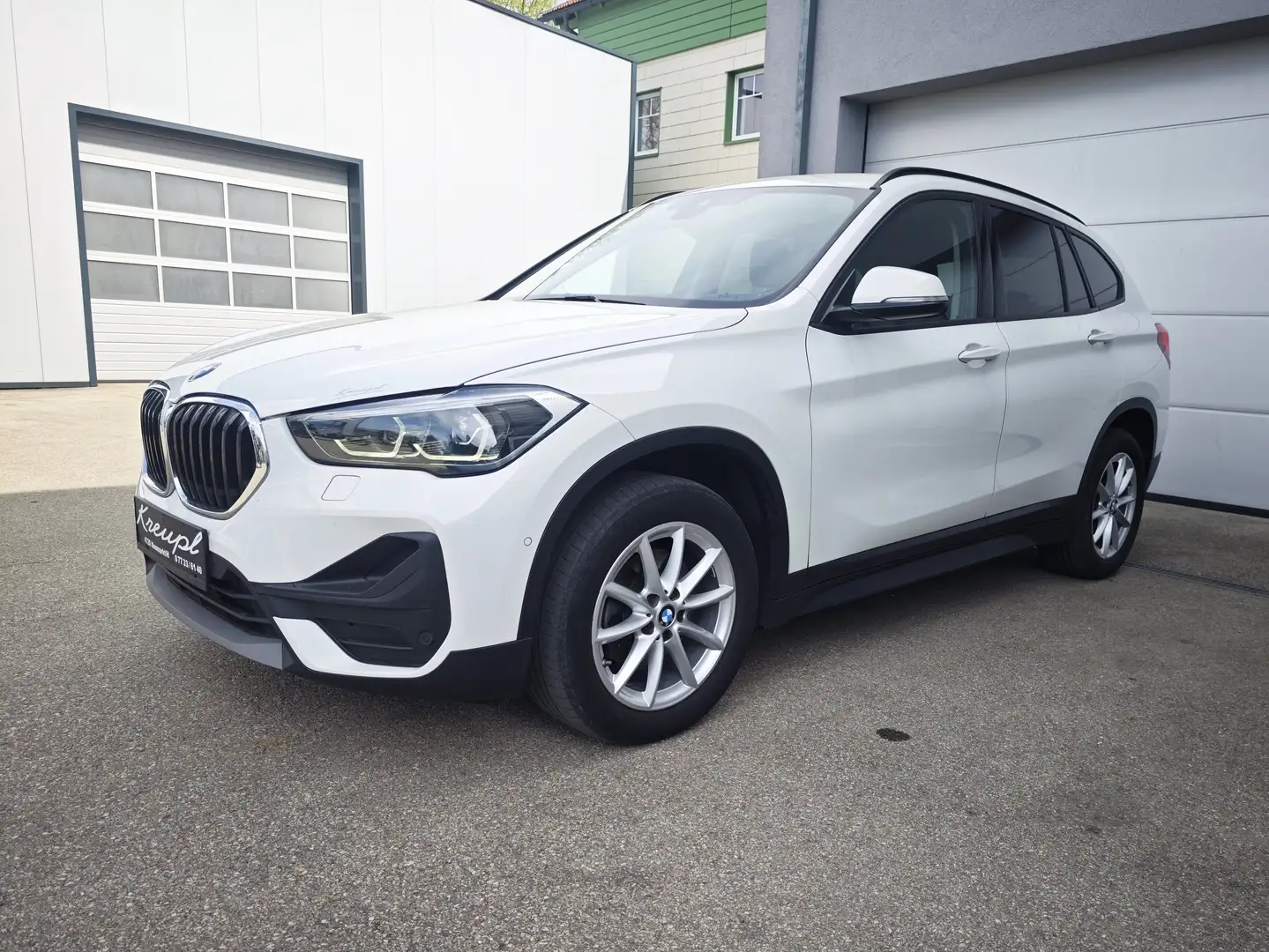 BMW X1 xDrive 18d autom MY22 Erstbesitz, NP € 50.053,- Weiß - 1