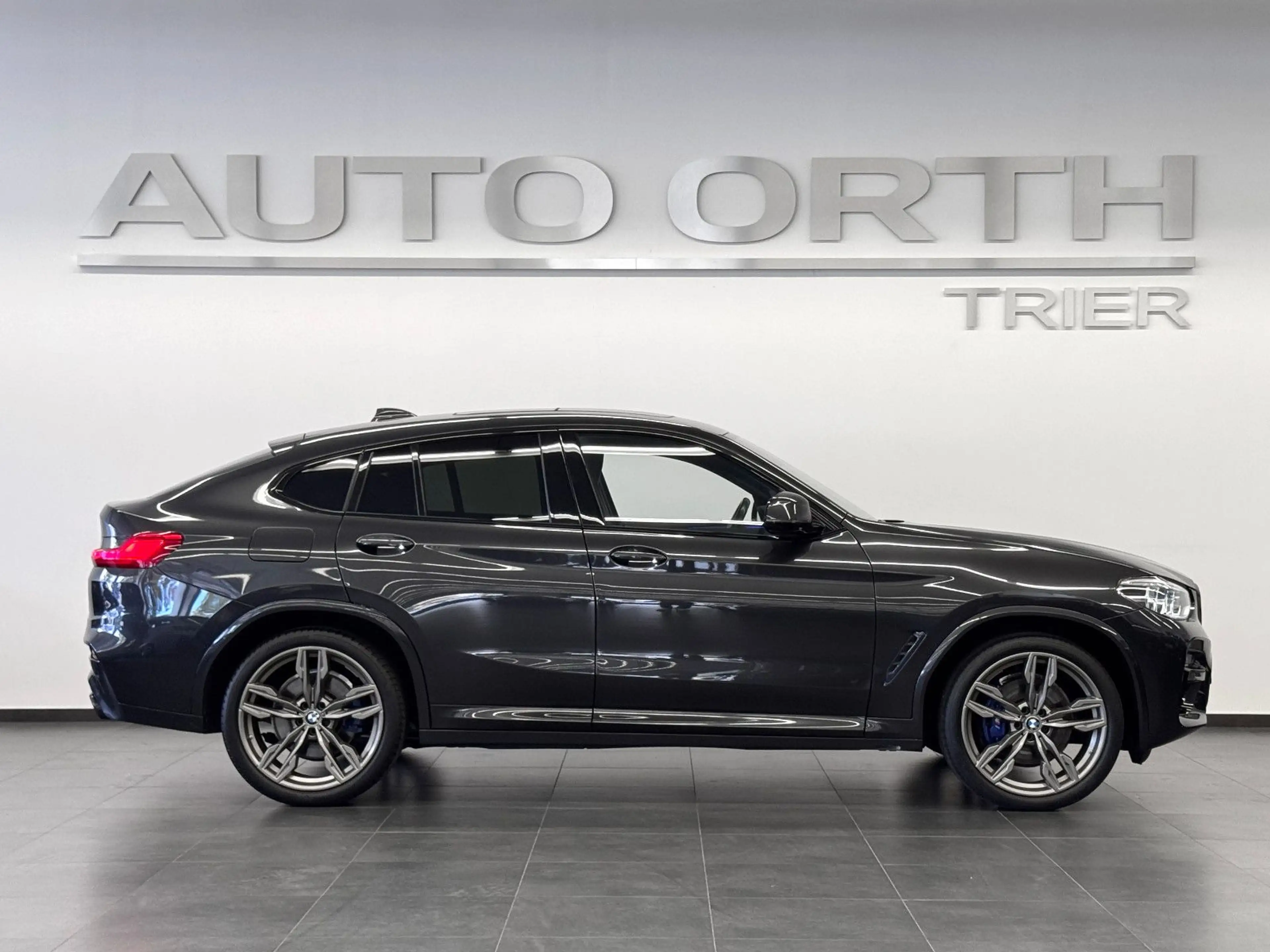 BMW X4 M d LEDER LC-PROF PANO HUD DR.ASS. 21" h/k — photo 7