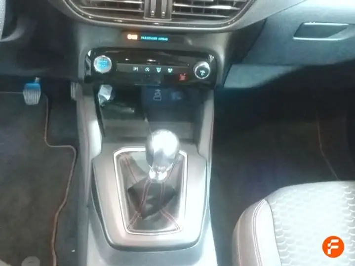 Ford Kuga ST-Line 1.5 EcoBoost 2025, foto 18