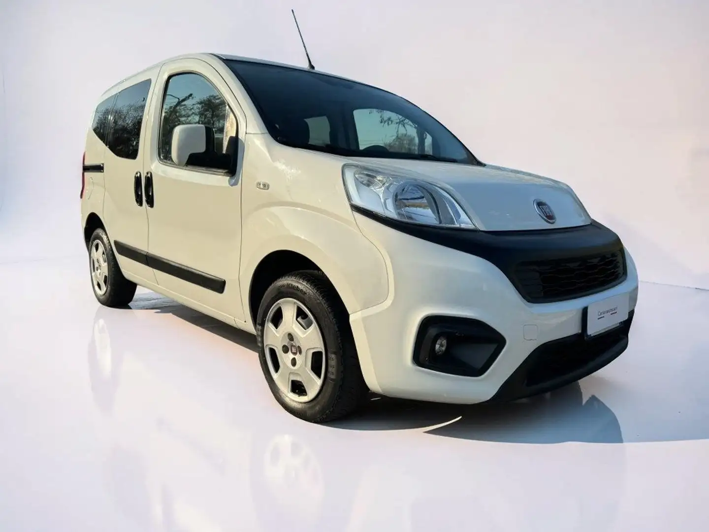 Fiat Qubo 1.3 MJT 80 CV Easy Weiß - 1
