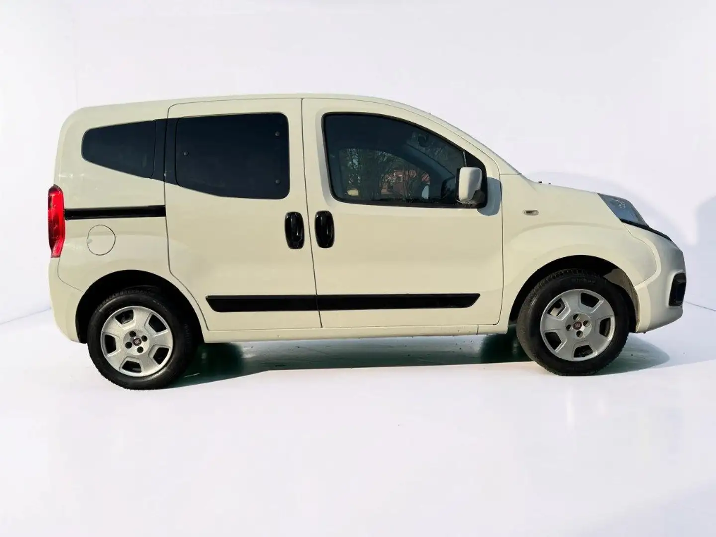 Fiat Qubo 1.3 MJT 80 CV Easy Weiß - 2