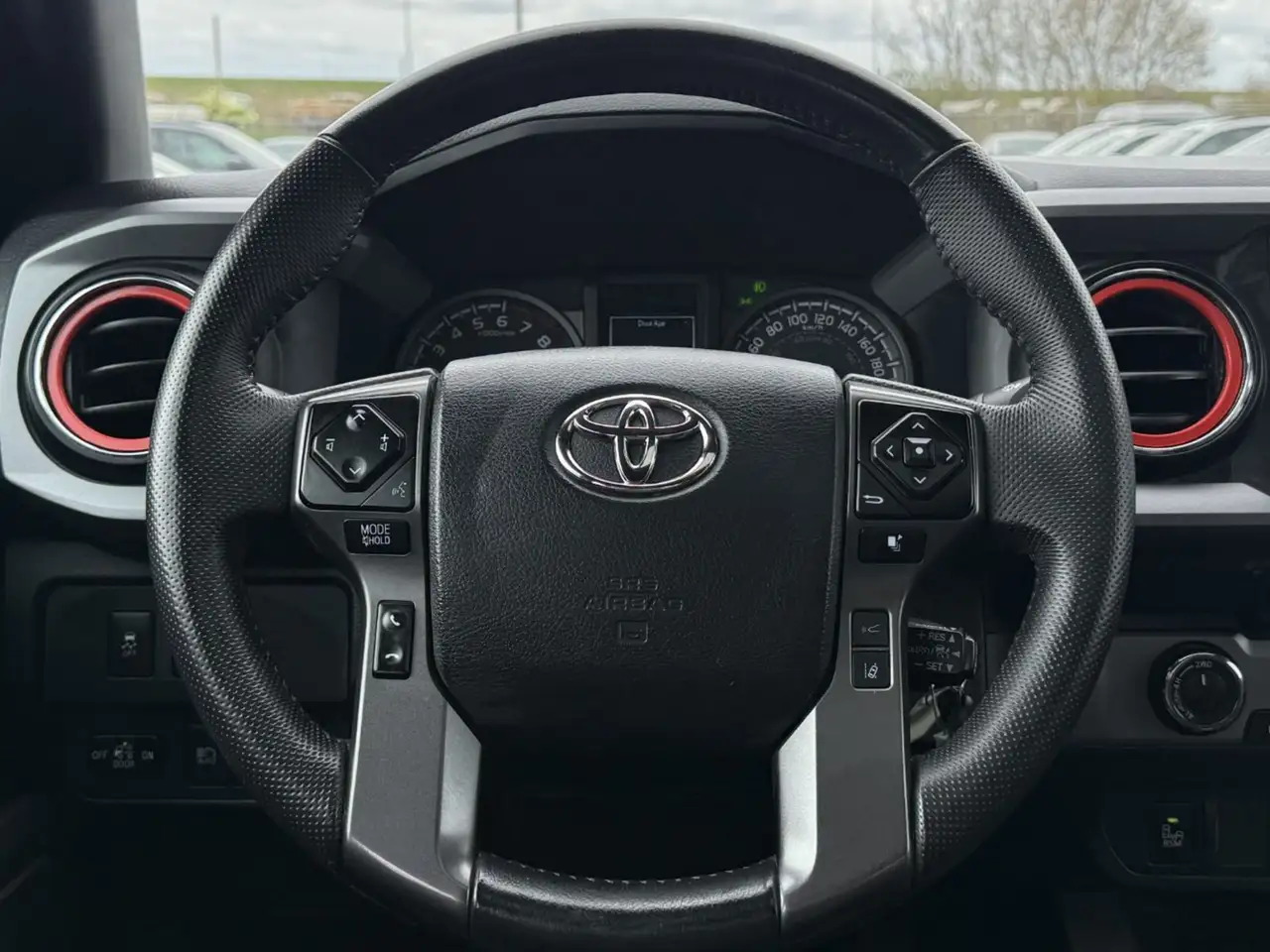 Toyota Tacoma снимка Toyota Tacoma