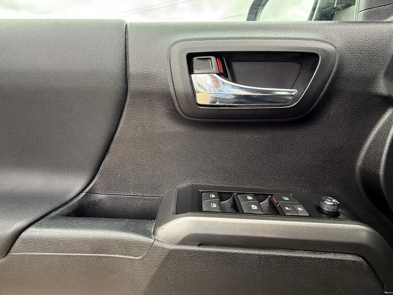Toyota Tacoma снимка Toyota Tacoma