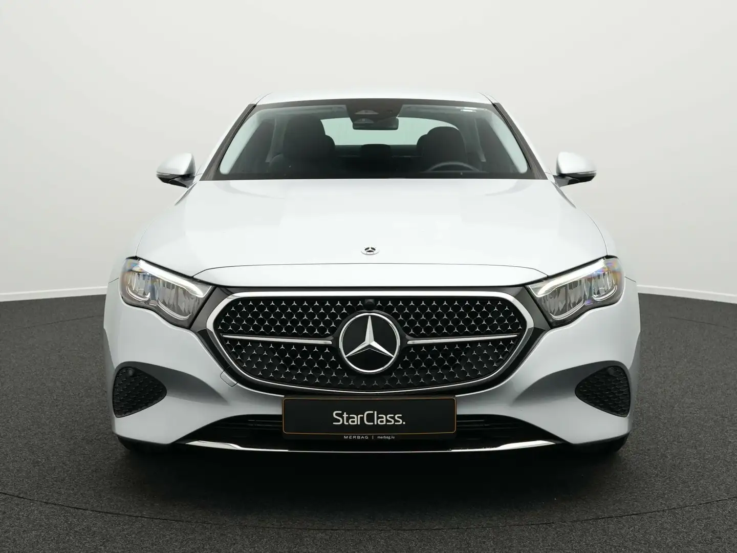 Mercedes-Benz E 220 E 220 d Avantgarde LED+Distr+Kamera+Ambi Navi Argent - 2