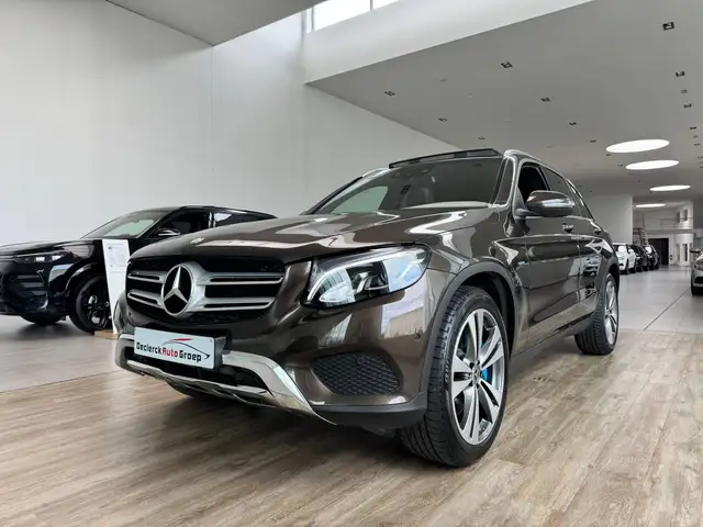 Mercedes-Benz GLC 350 PLUG IN*4 MATIC*TREKHAAK*PANO*HEAD UP*AIRMATIC*CAMERA SLECHTS 11.000KM*NIEUWSTAAT !!!