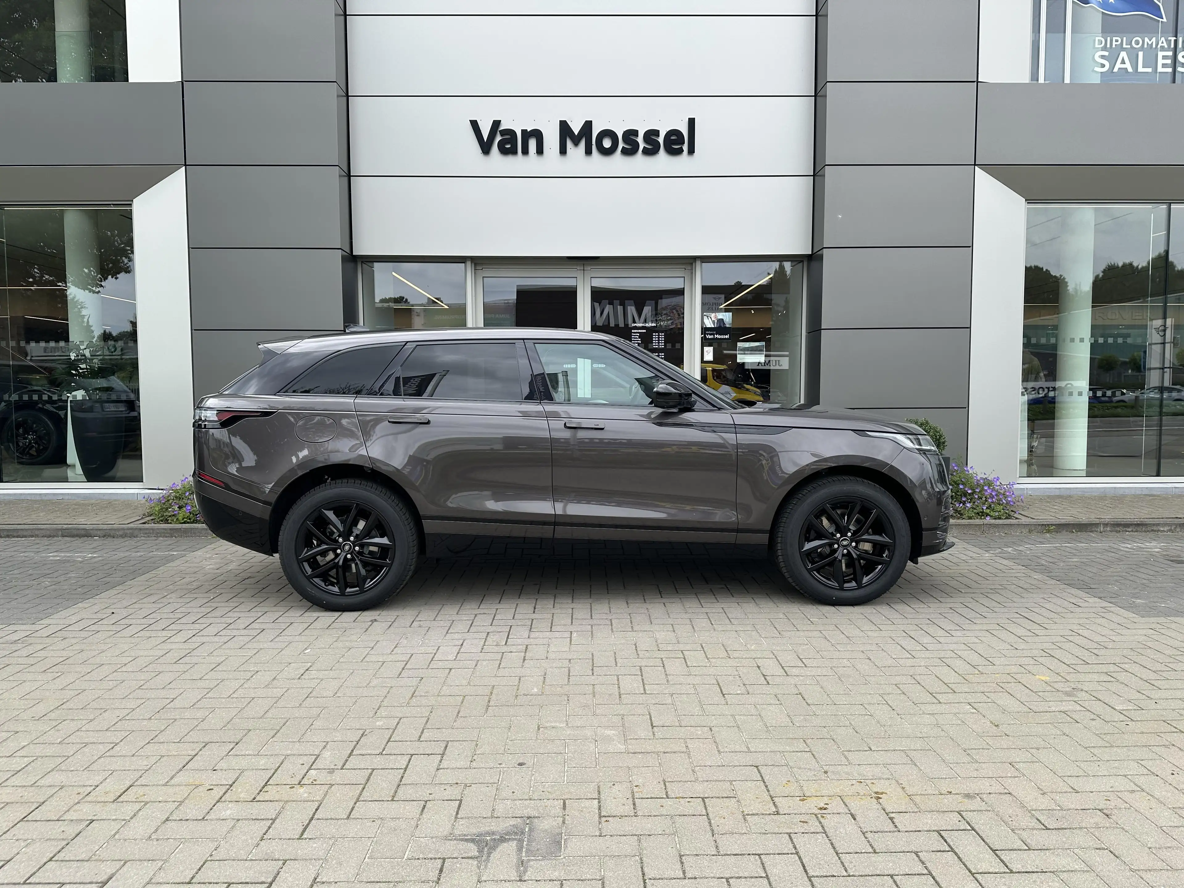 Land Rover Range Rover Velar P400e Dynamic SE AWD Auto. 26MY Blind Spot Assit | — photo 4