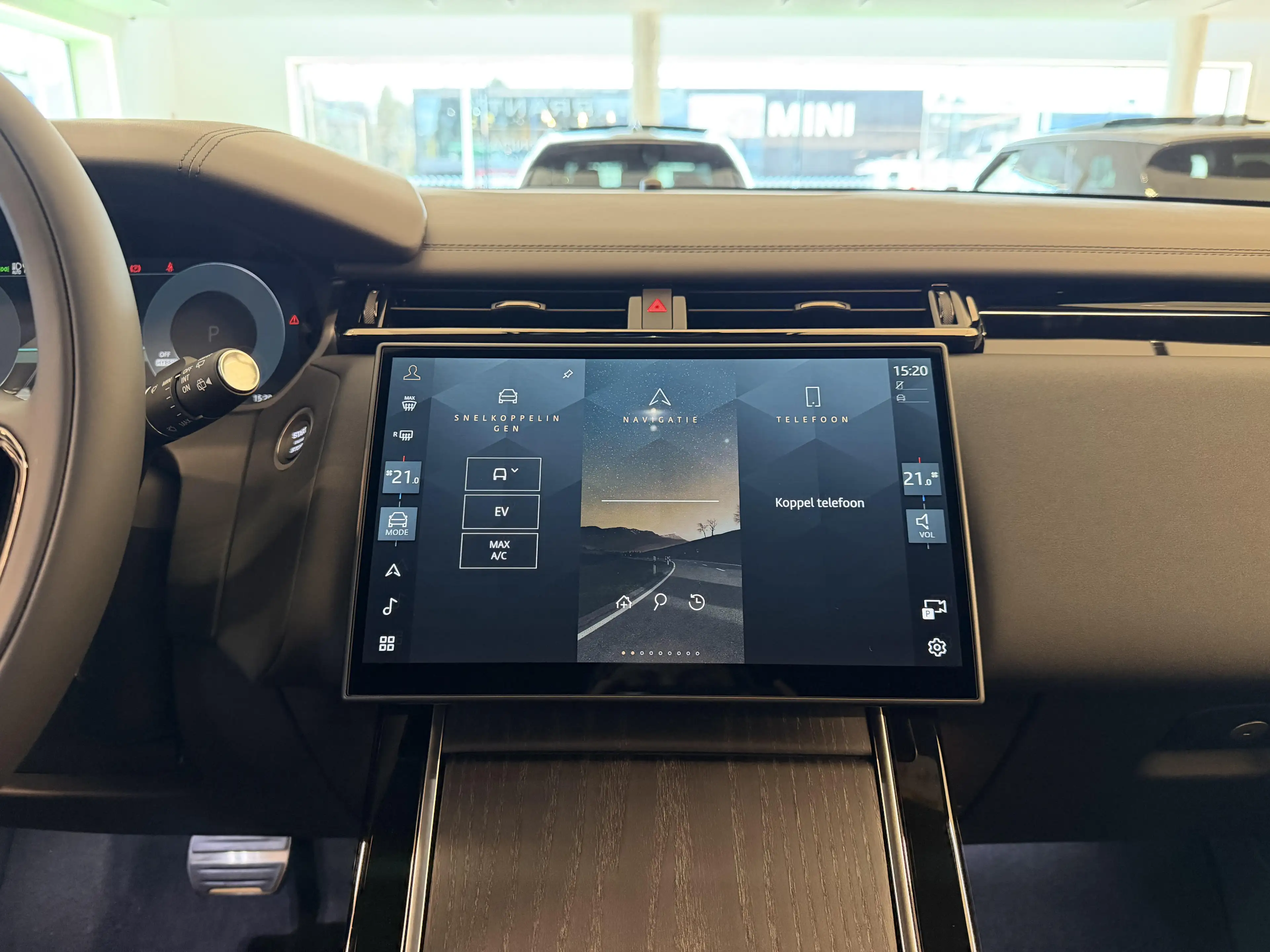 Land Rover Range Rover Velar P400e Dynamic SE AWD Auto. 26MY Blind Spot Assit | — photo 12