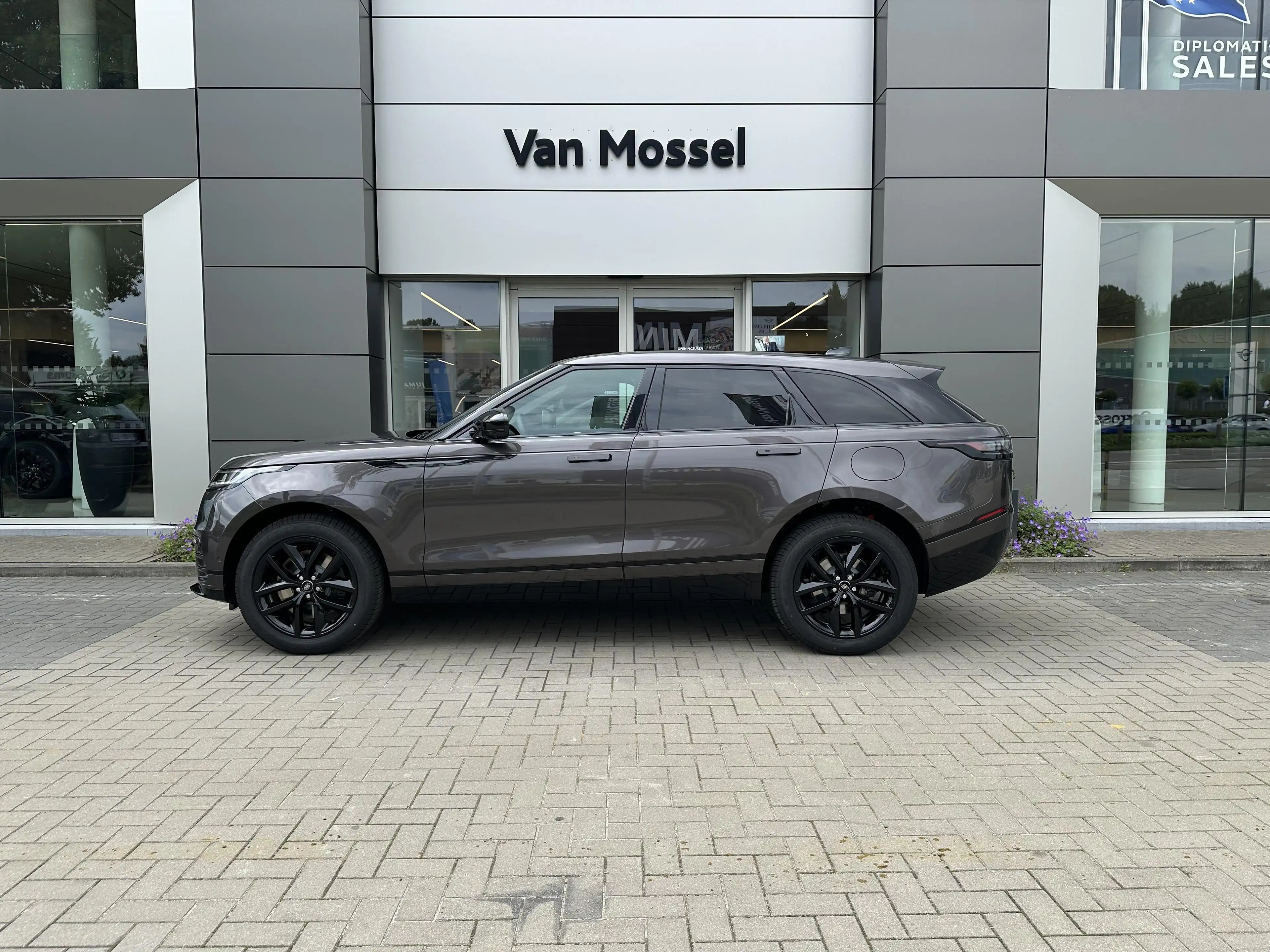 Land Rover Range Rover Velar P400e Dynamic SE AWD Auto. 26MY Blind Spot Assit | — photo 3