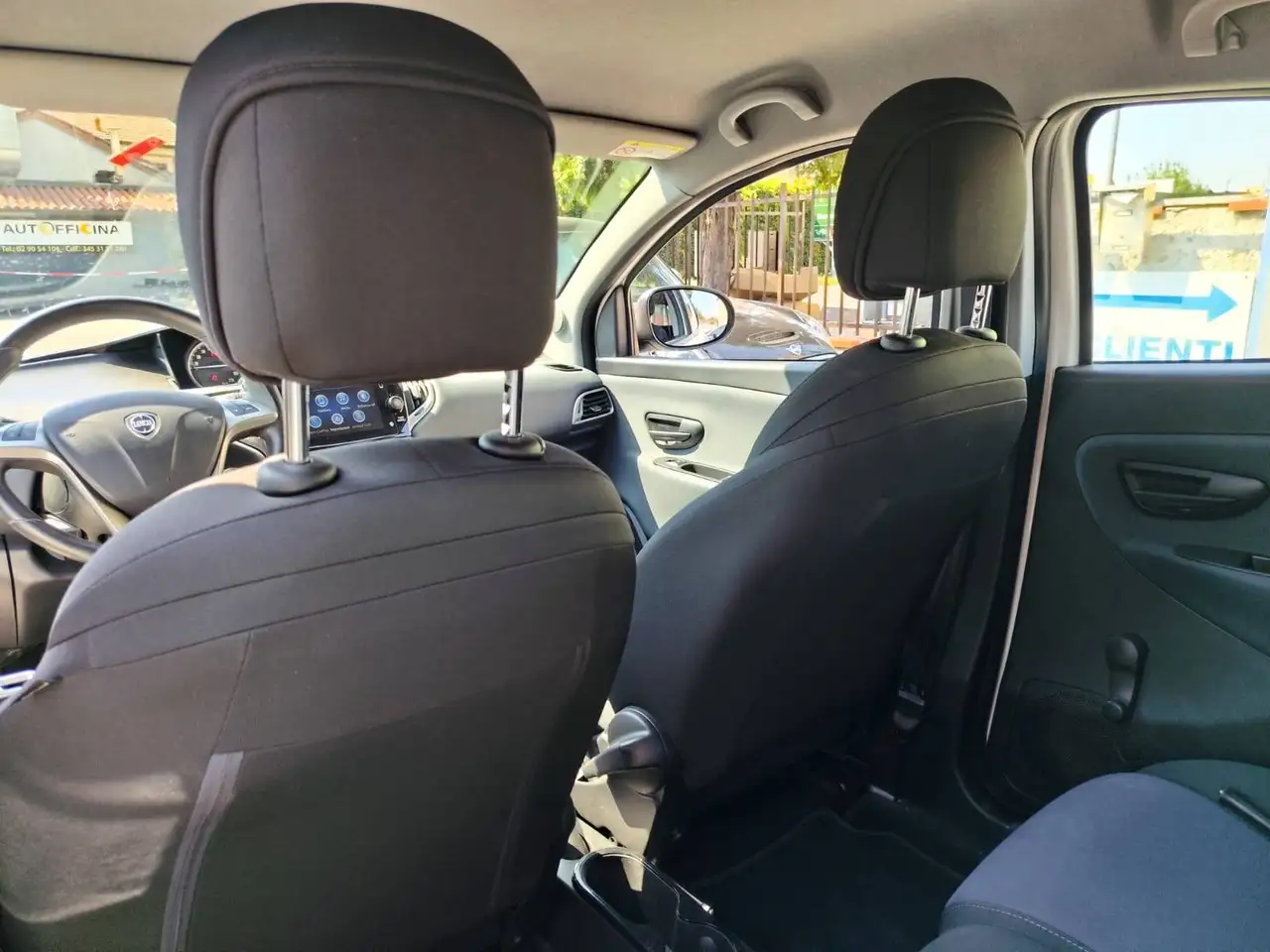 Lancia Ypsilon 2022 — фото 16