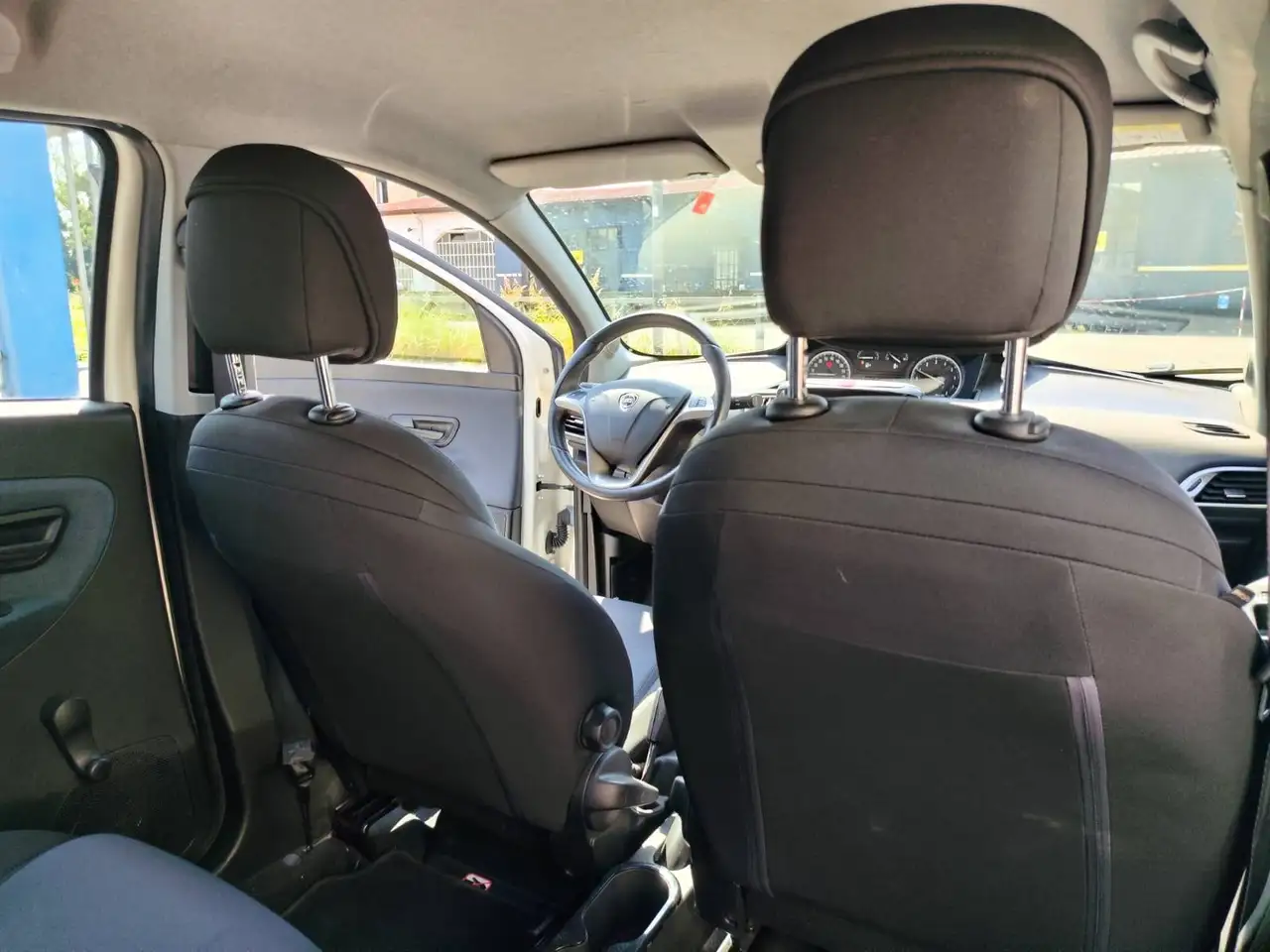Lancia Ypsilon 2022 — фото 14
