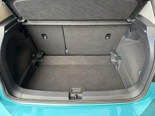 Volkswagen T-Cross view 6