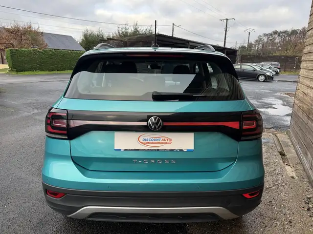 Volkswagen T-Cross view 4