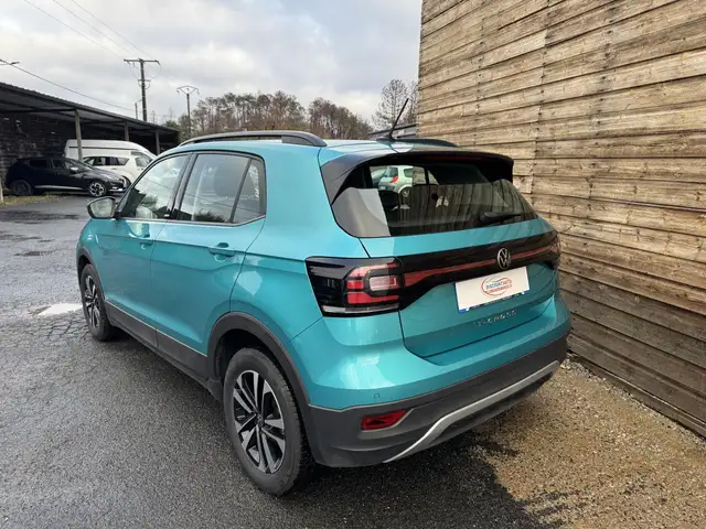 Volkswagen T-Cross view 3