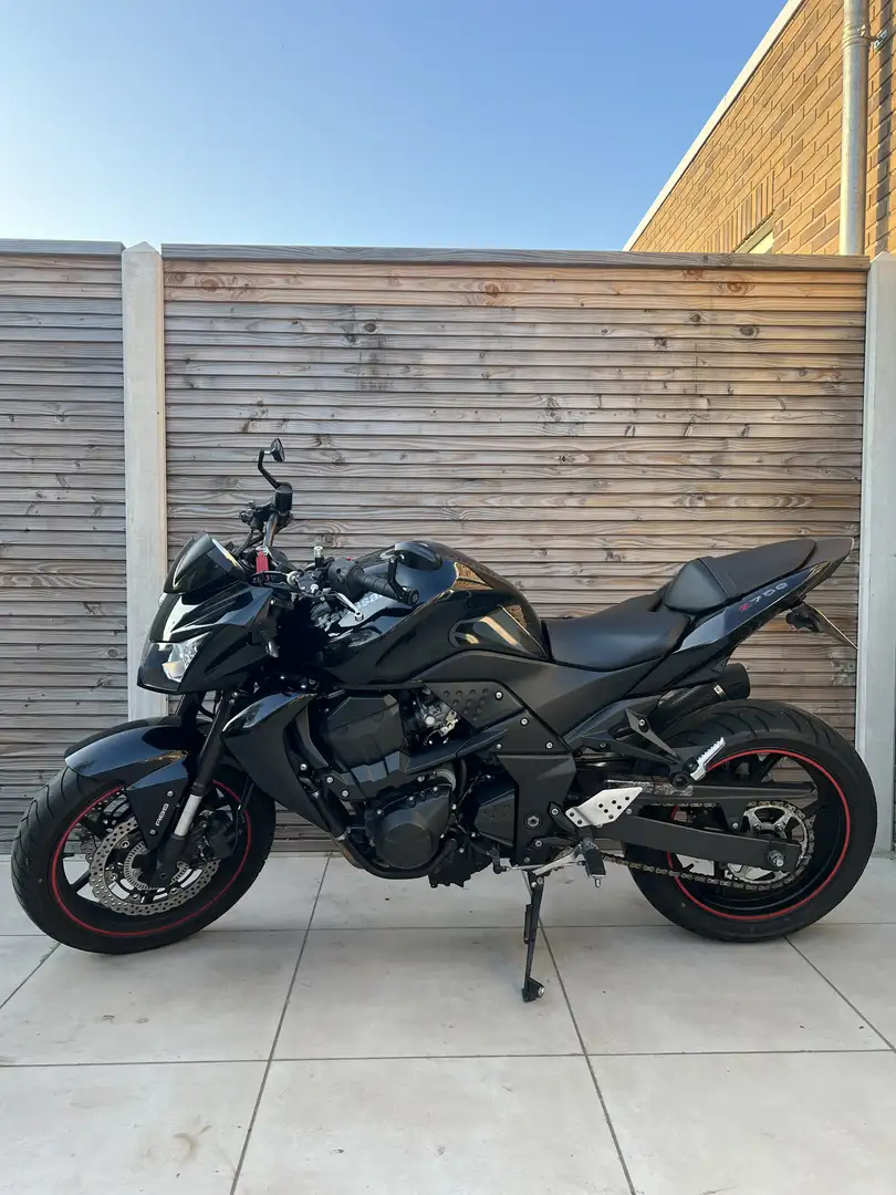 Kawasaki Z 750 Negro - 2