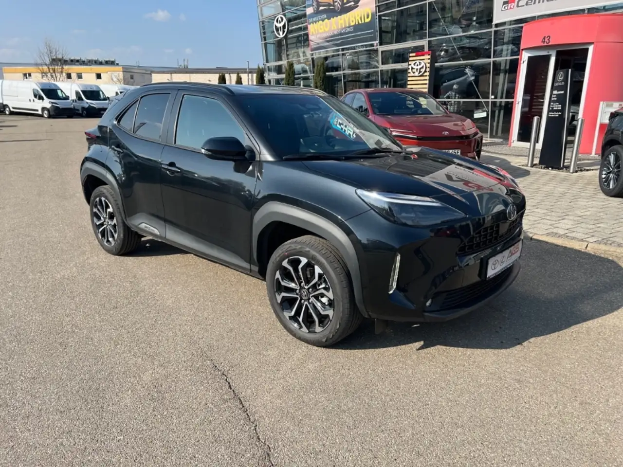 Toyota Yaris Cross 1,5l Teamplayer 4x4 Hybrid Safety + Winter 2