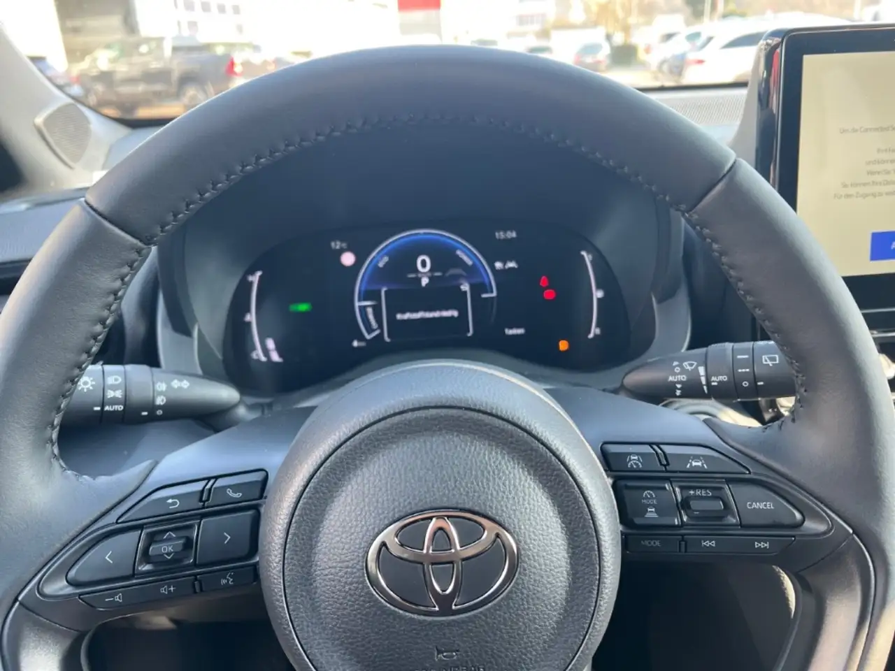 Toyota Yaris Cross 1,5l Teamplayer 4x4 Hybrid Safety + Winter 15