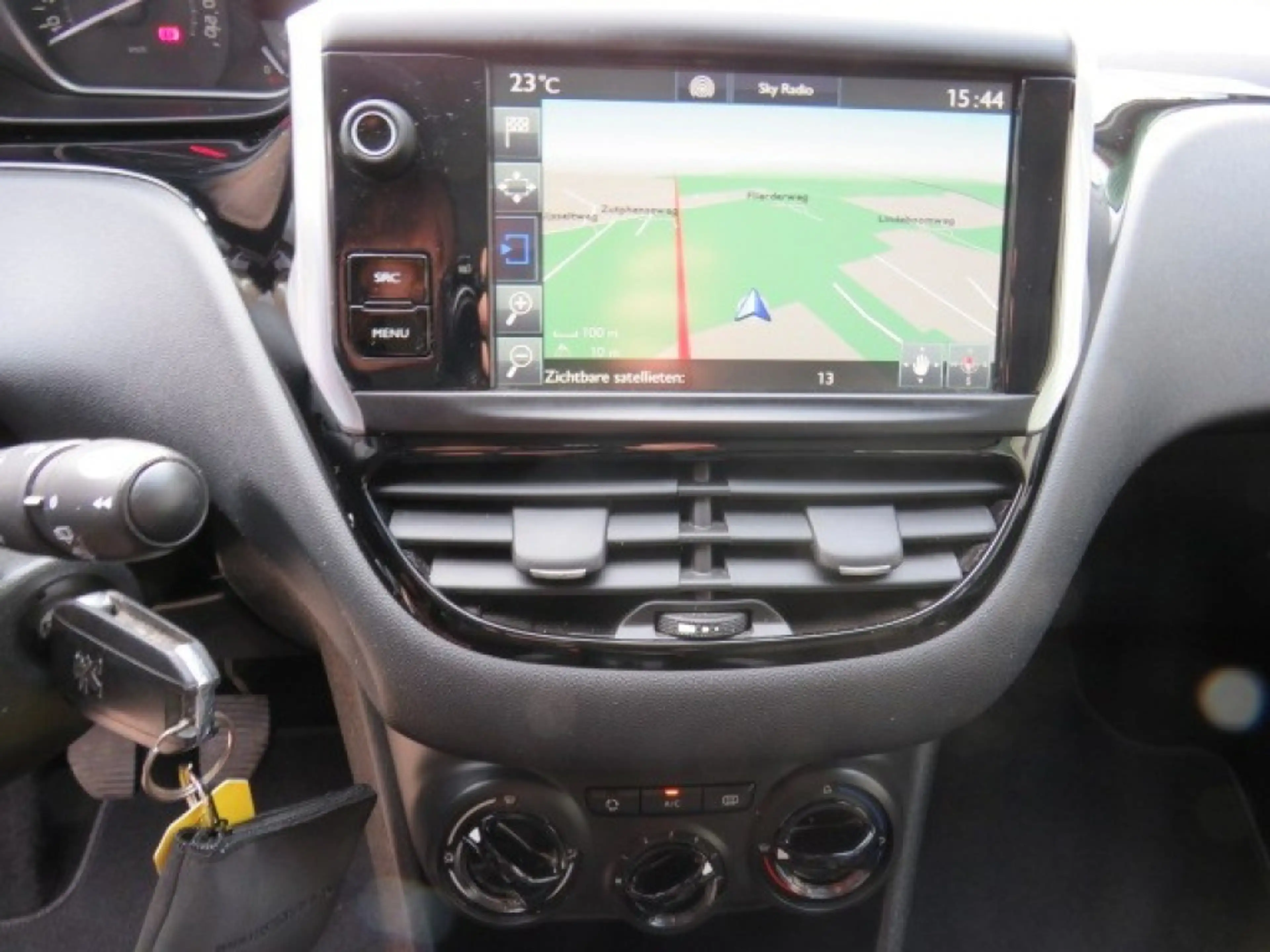 Peugeot 208 1.2 PURET. BLUE LION — photo 12