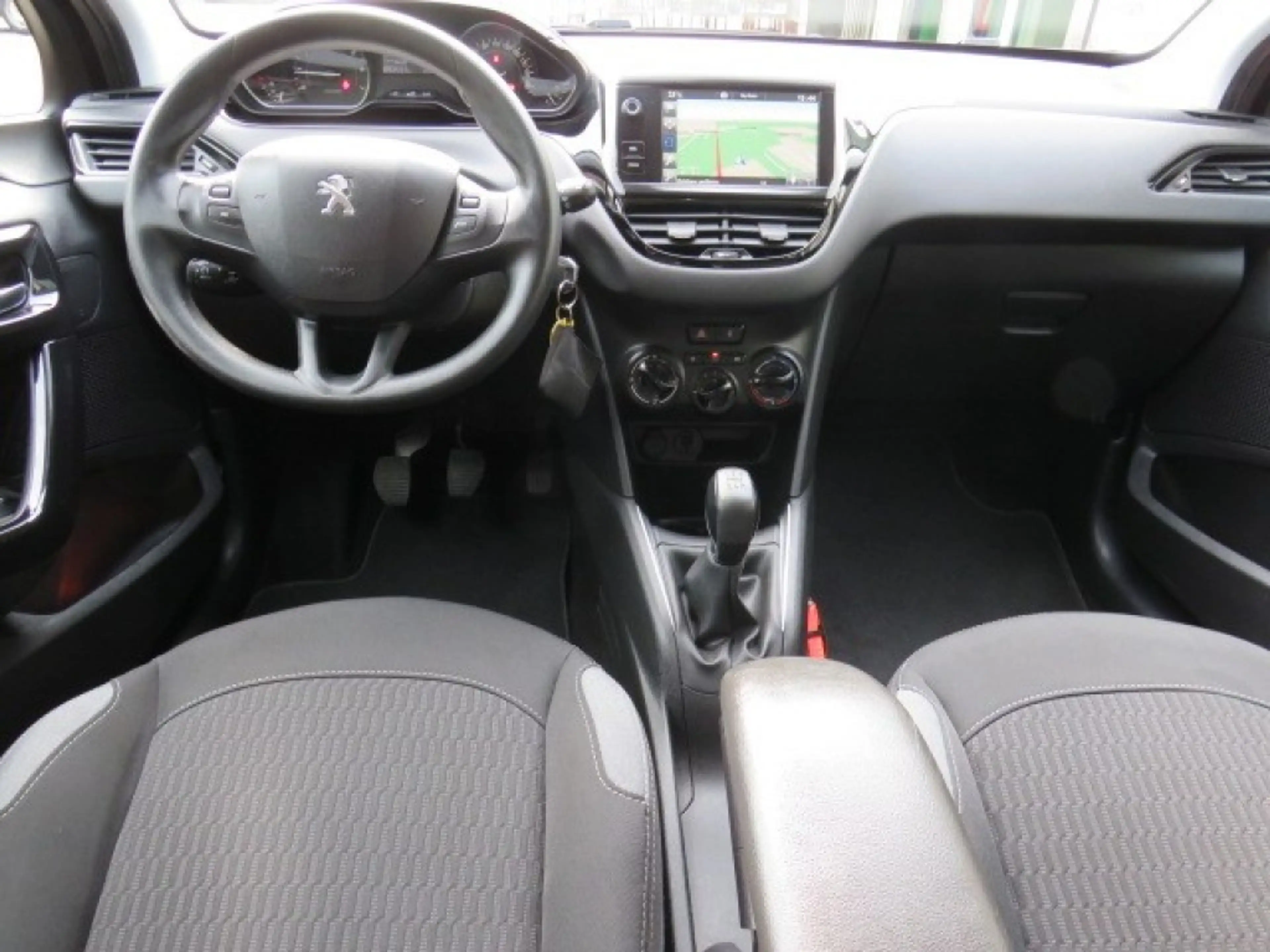 Peugeot 208 1.2 PURET. BLUE LION — photo 11