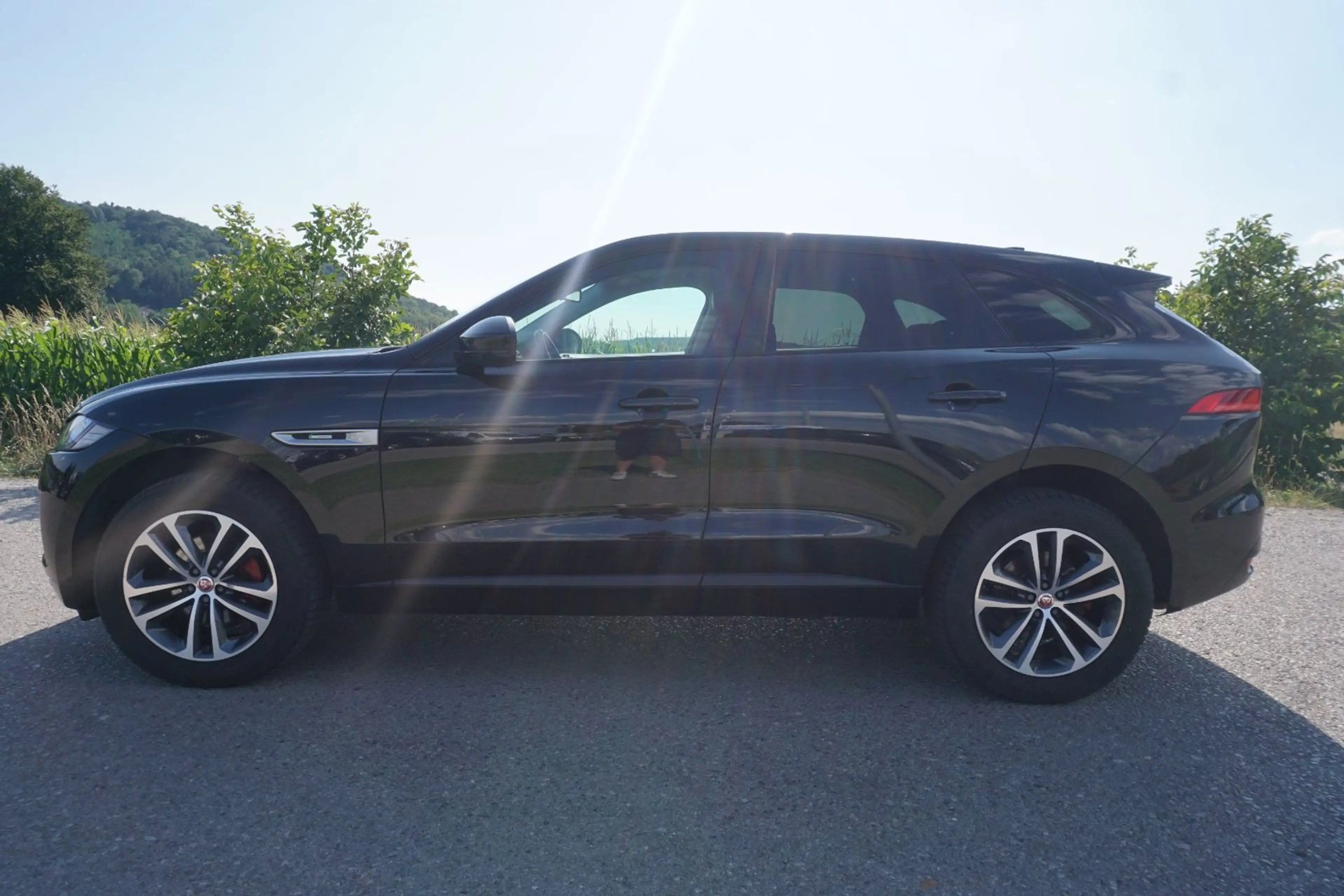 Jaguar F-Pace 20d R-Sport AWD — photo 3