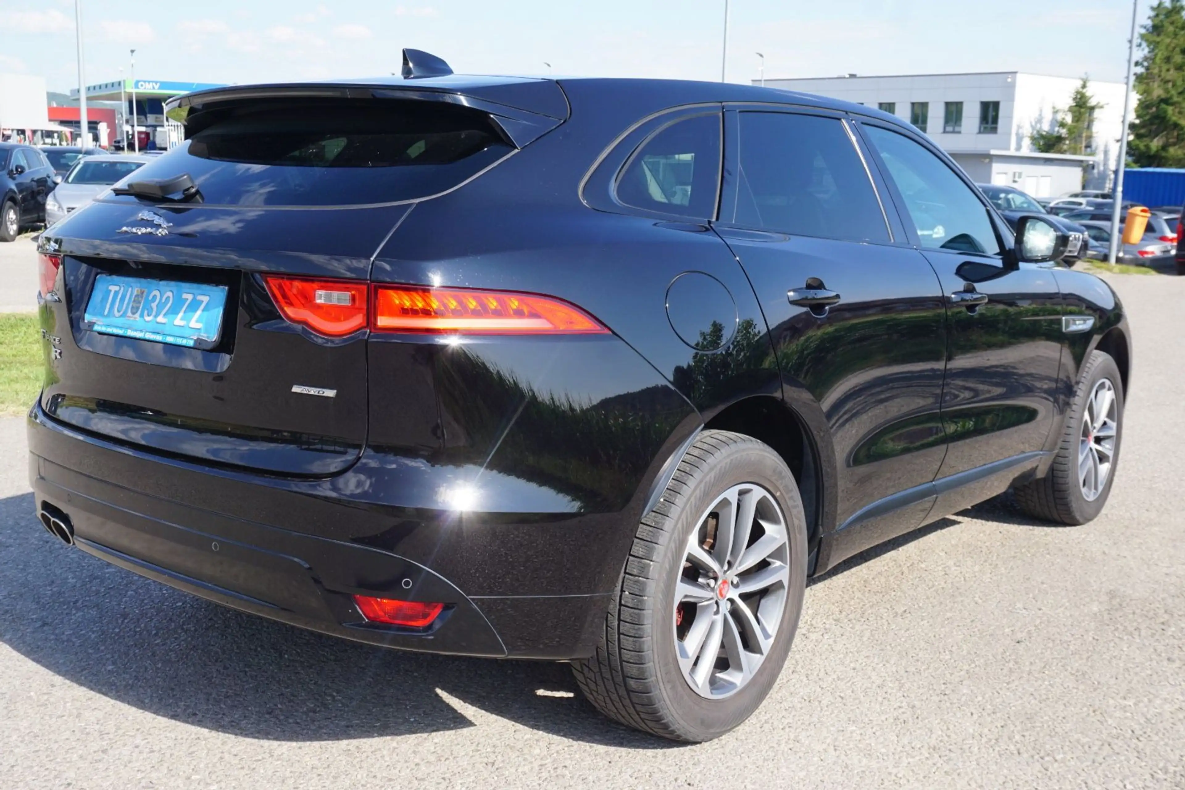 Jaguar F-Pace 20d R-Sport AWD — photo 6