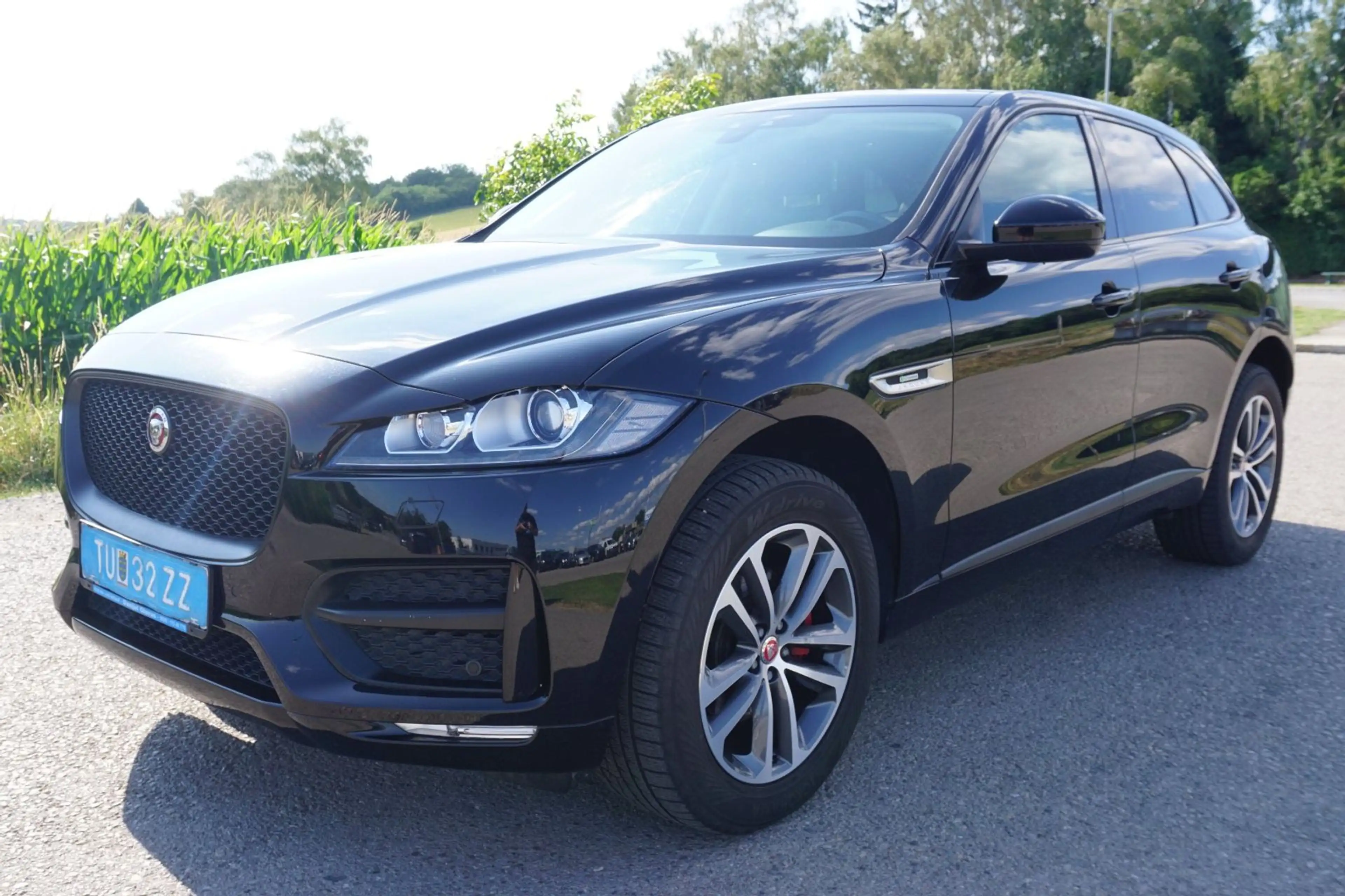 Jaguar F-Pace 20d R-Sport AWD — photo 2