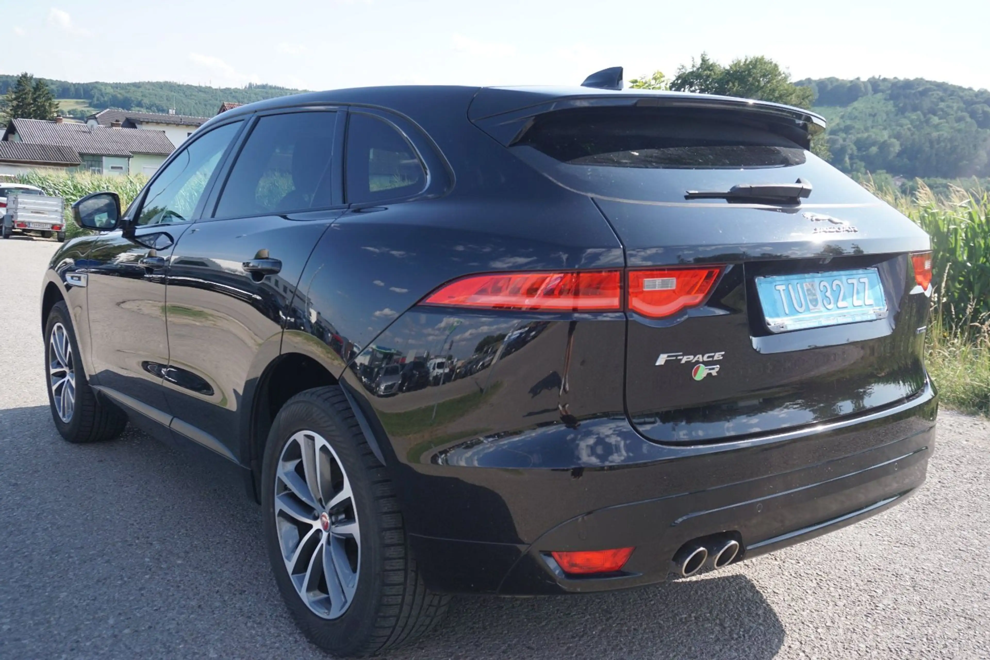 Jaguar F-Pace 20d R-Sport AWD — photo 4