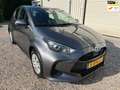 Toyota Yaris 1.5 Hybrid Active 1-EIG.AUT CAMERA.NAVI.NAP.INCL-B Grijs - thumbnail 1