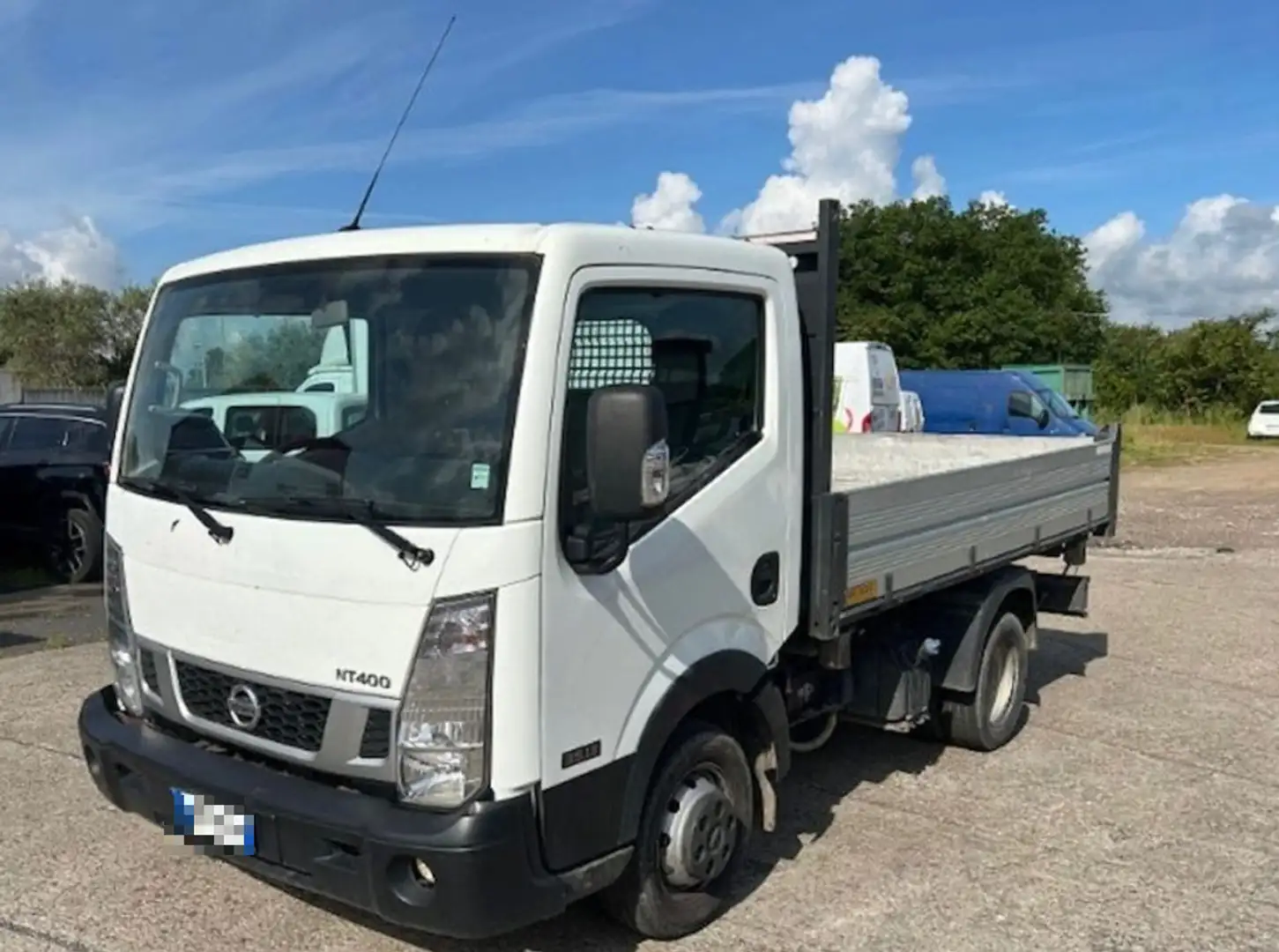 Nissan Cabstar NT400 35 130CV - RIBALTABILE TRILATERALE Bianco - 1