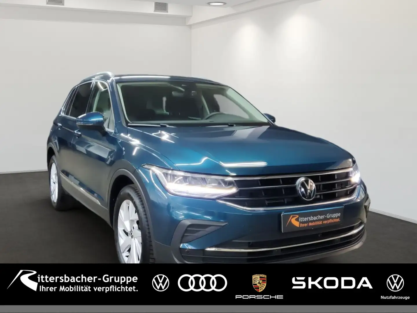 Volkswagen Tiguan 1.5 TSI Life Move Navi LED Blauw - 1