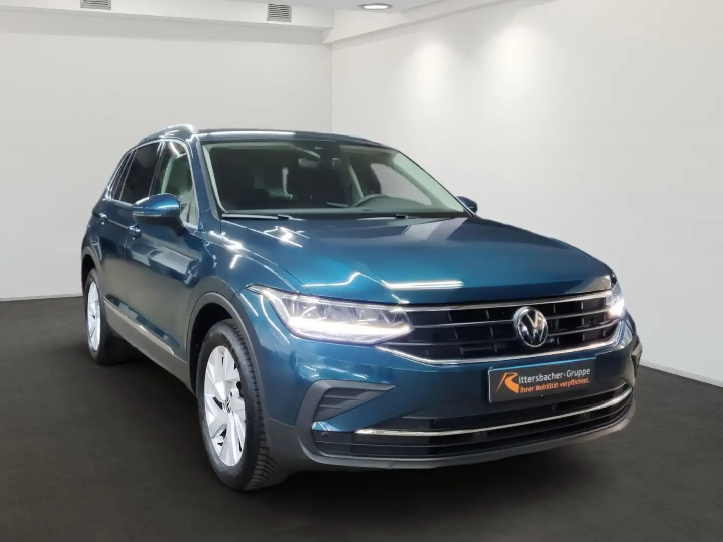 Volkswagen Tiguan 1.5 TSI Life Move Navi LED Blauw - 2