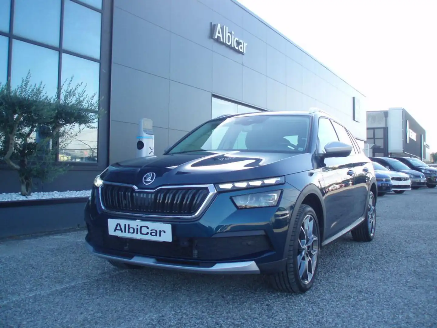 Skoda Kamiq 1.0 TSI 110 CV DSG Style scout Blu/Azzurro - 1