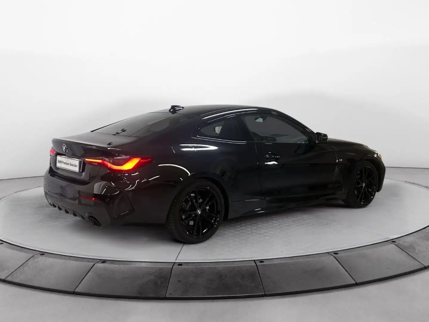 BMW 420 d 48V Coupé Msport Чорний - 2