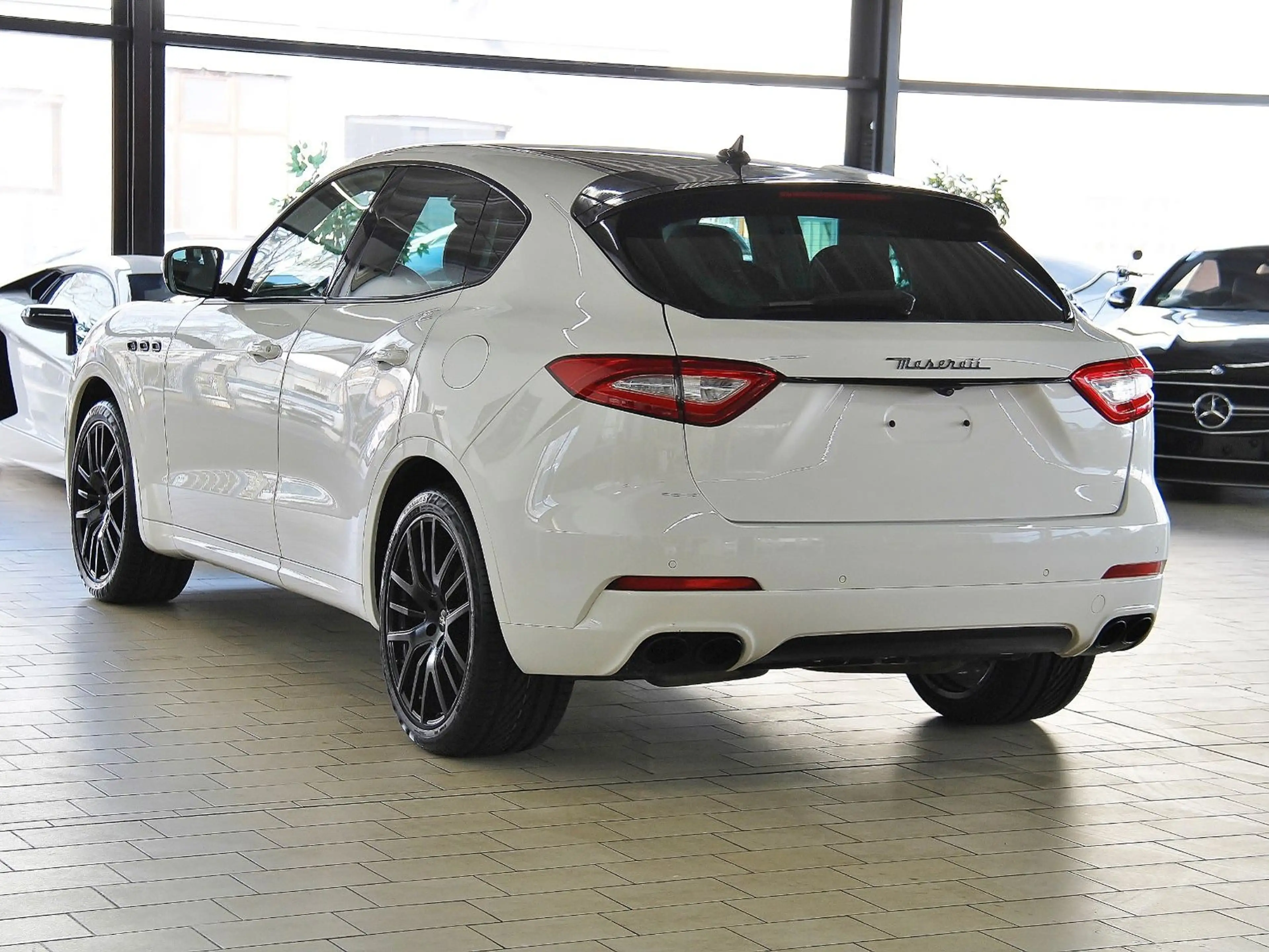 Maserati Levante LEVANTE 3.0d Q4 *360+NAVi+SPUR+LEDER+SKYHOOK+21" — photo 4
