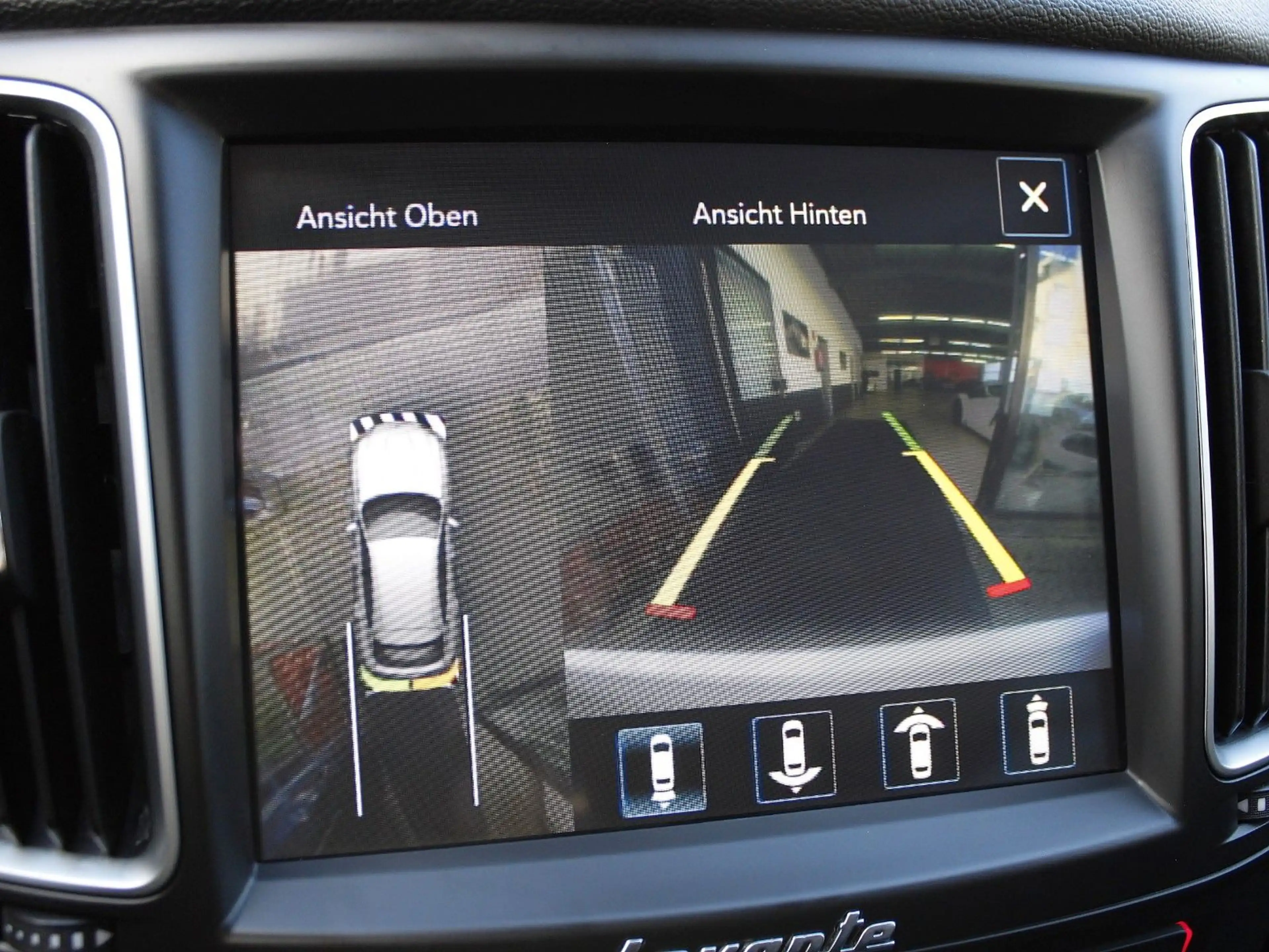 Maserati Levante LEVANTE 3.0d Q4 *360+NAVi+SPUR+LEDER+SKYHOOK+21" — photo 12