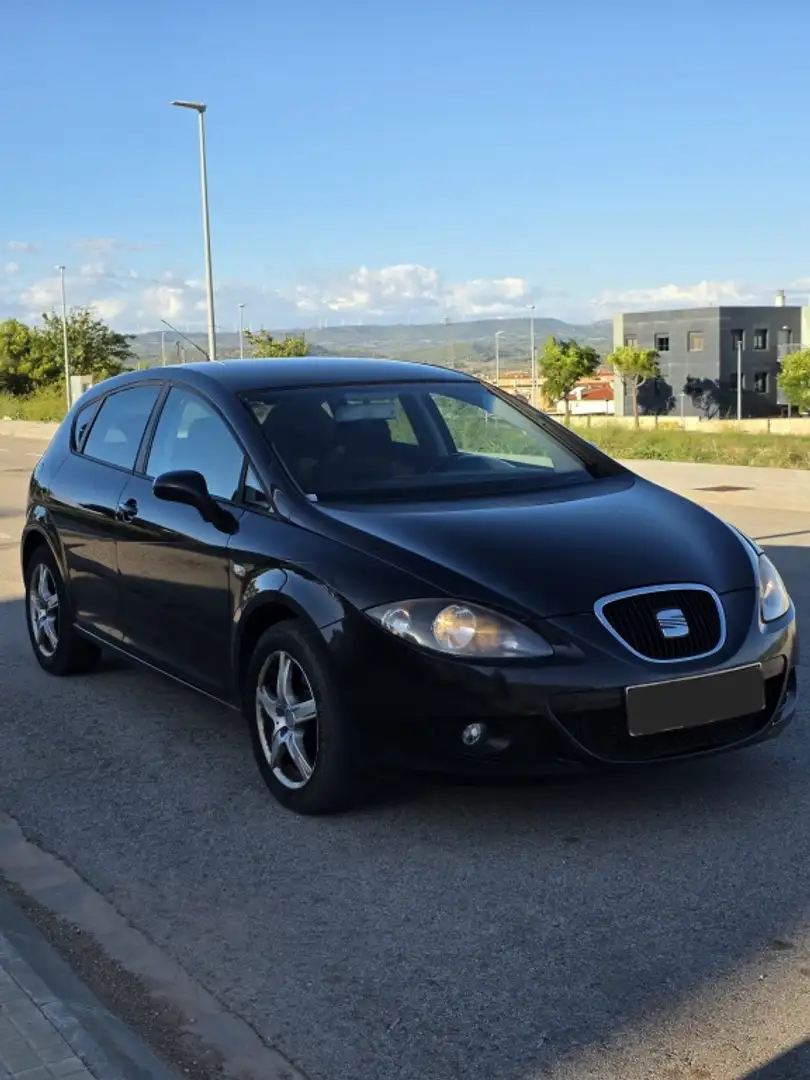 SEAT Leon 1.9TDI Sport Negro - 1