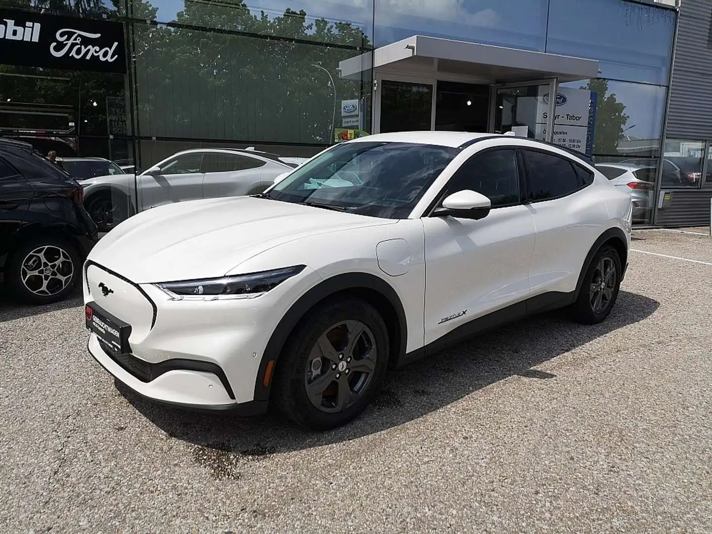 Ford Mustang Mach-E extended range Bianco - 1