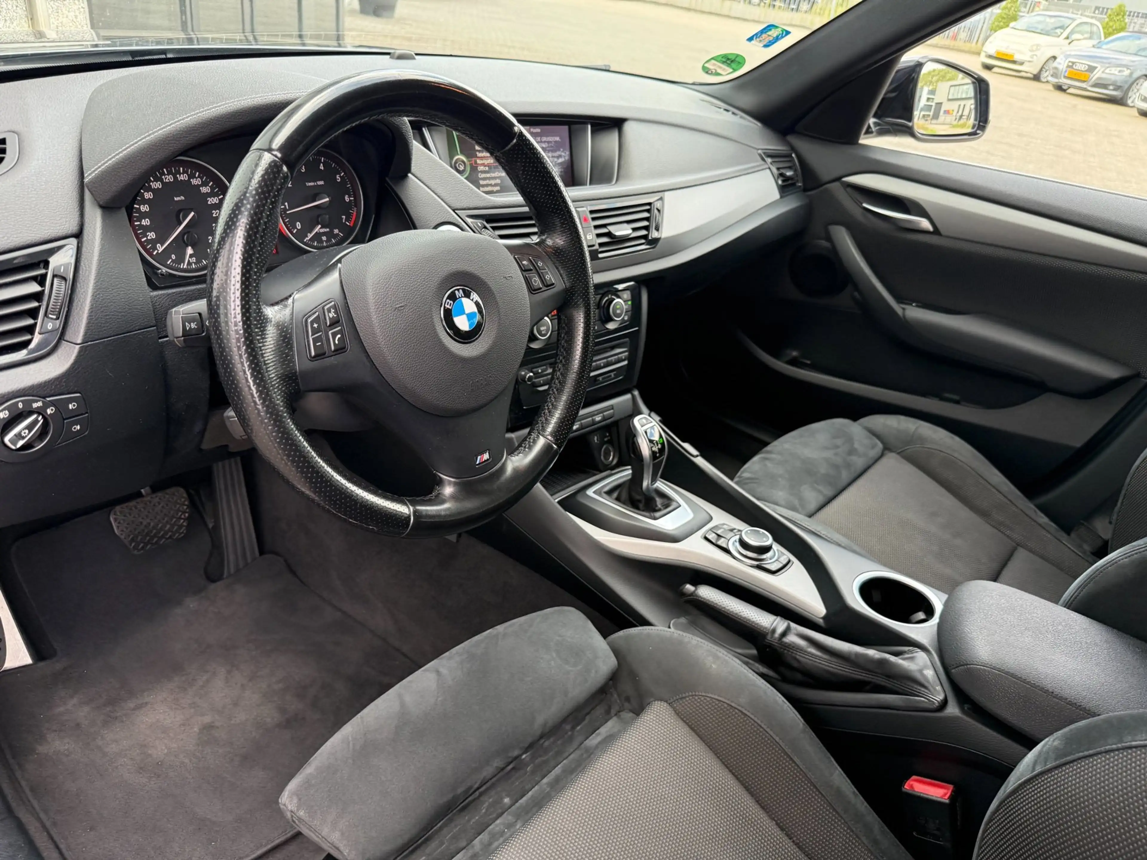 BMW X1 SDrive20i M Pakket Trekhaak Alcantara Org-NL — photo 13