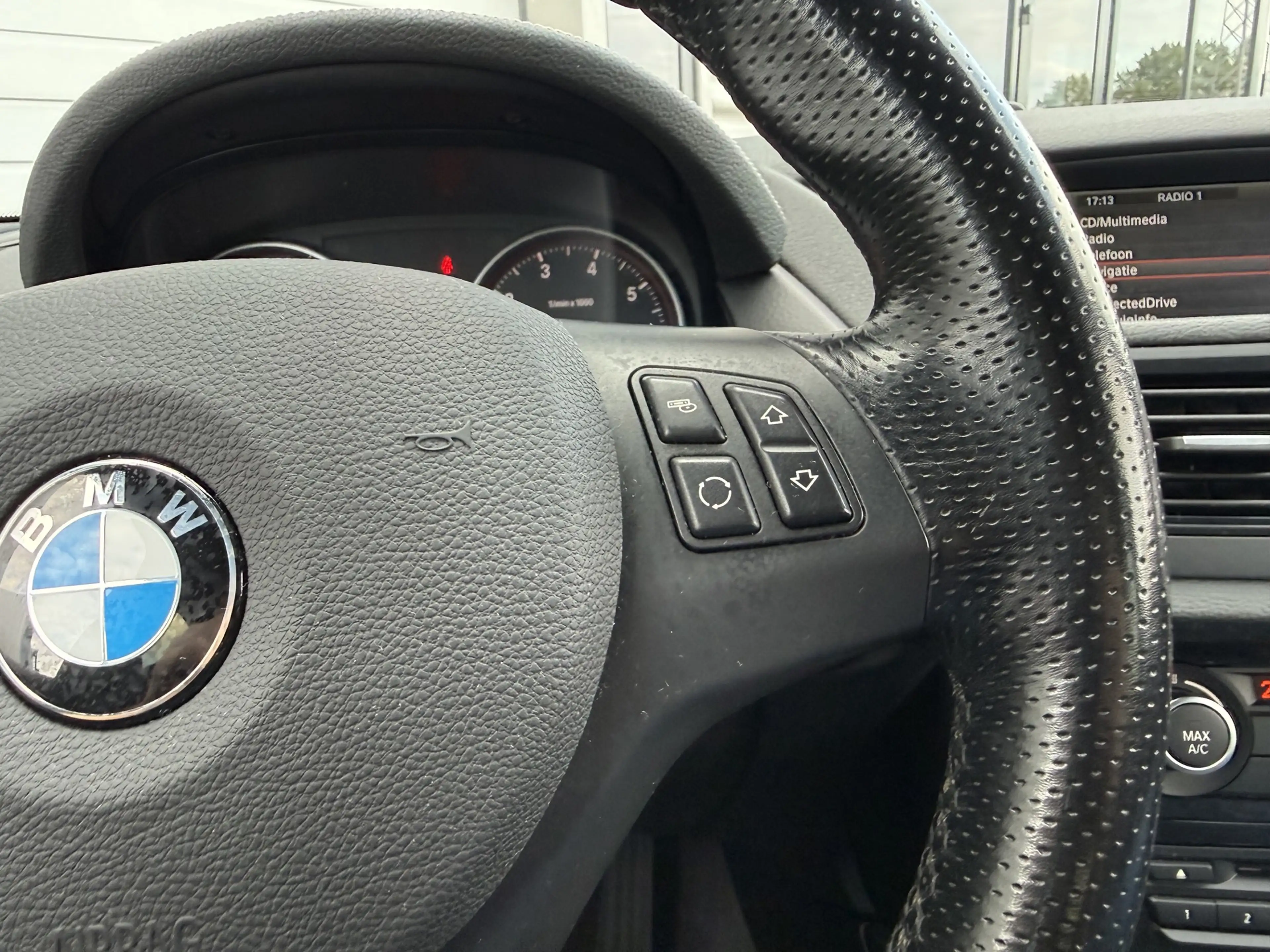 BMW X1 SDrive20i M Pakket Trekhaak Alcantara Org-NL — photo 22