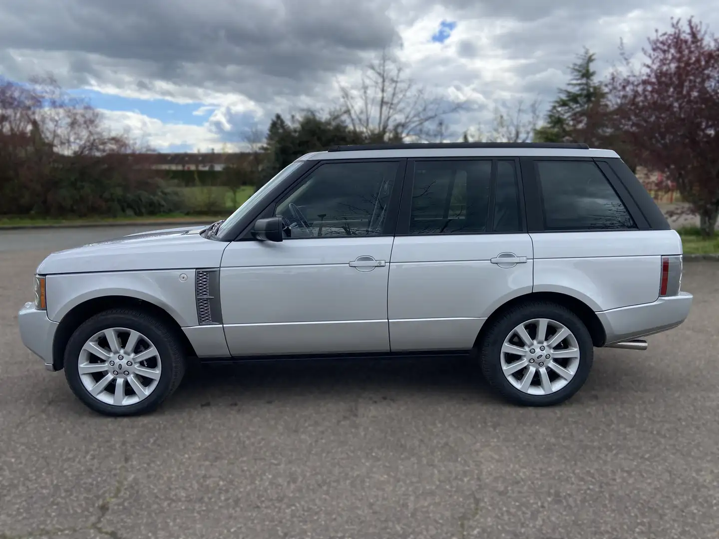 Land Rover Range Rover V8 Supercharged Silver - 2
