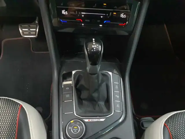 Volkswagen Tiguan view 10