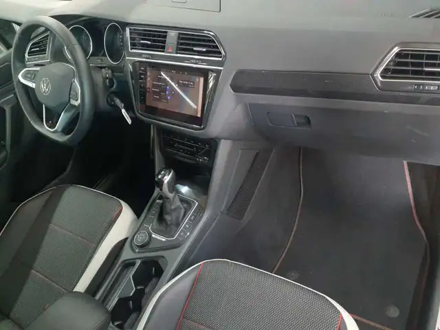 Volkswagen Tiguan view 9