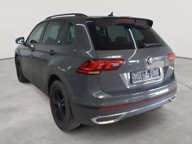 Volkswagen Tiguan view 5