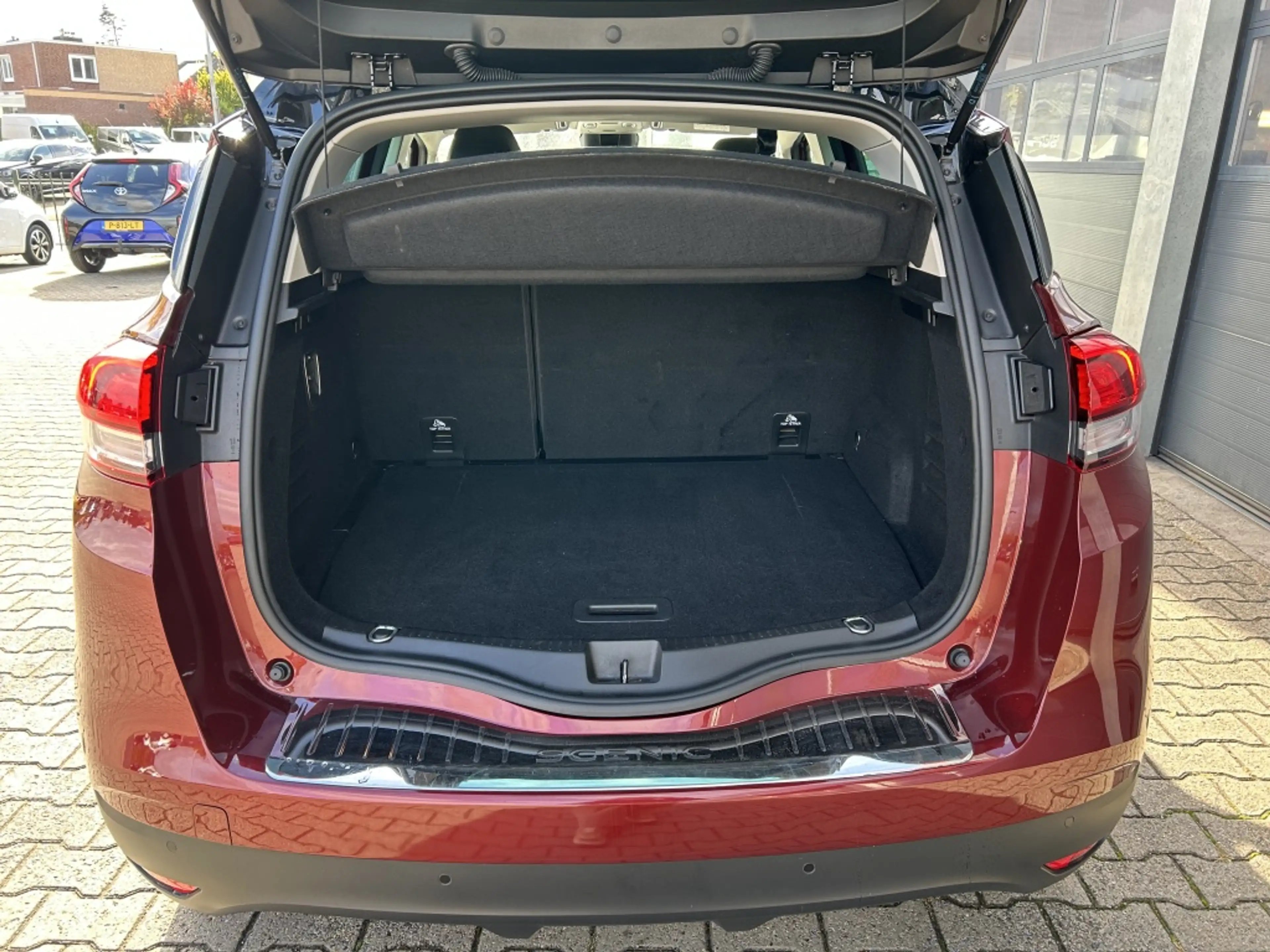 Renault Scenic 1.2 Energy TCe 130pk Bose — photo 16