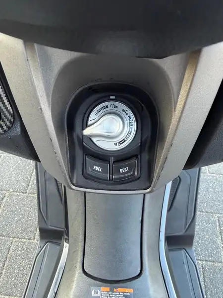 Yamaha NMAX - foto 8