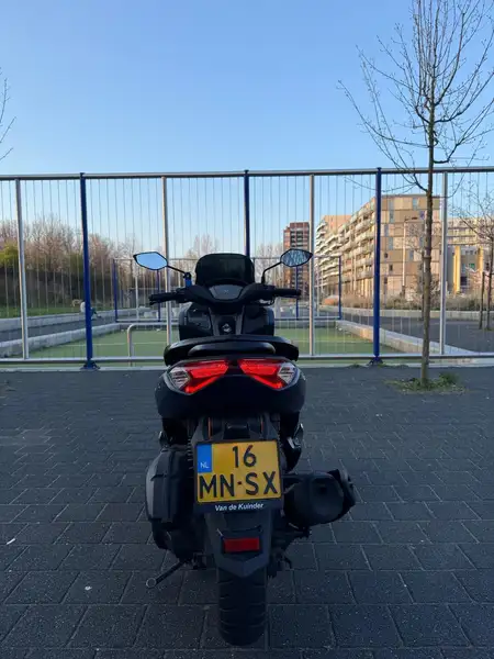 Yamaha NMAX - foto 5