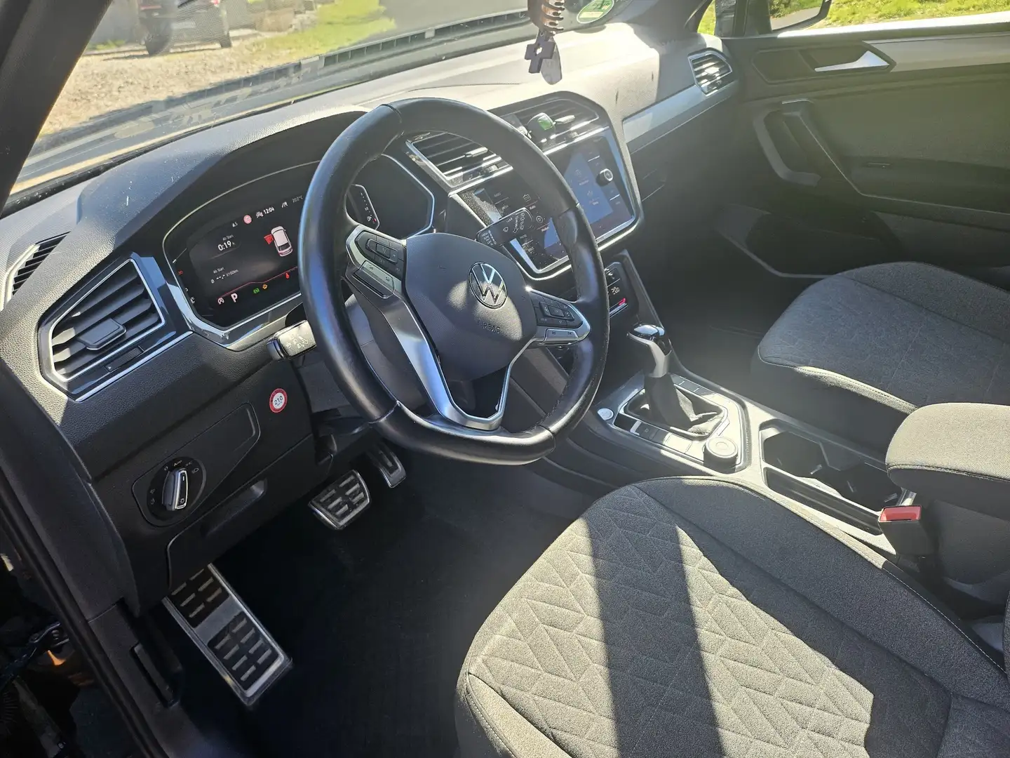 Volkswagen Tiguan Allspace 2.0 TSI OPF 4Motion DSG Elegance - 2