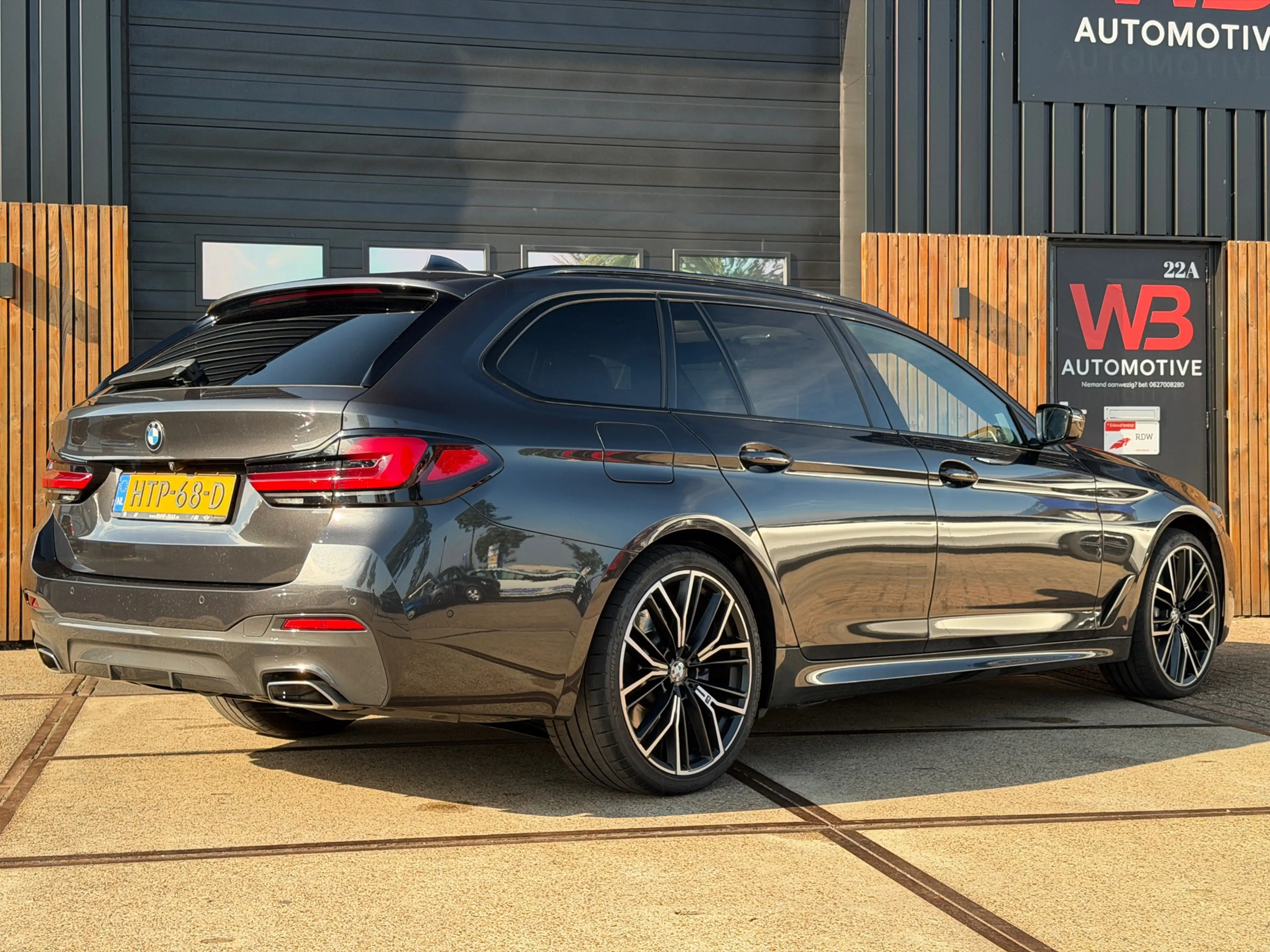 BMW 540 5-serie Touring 540d xDrive High Executive M-Sport — photo 11