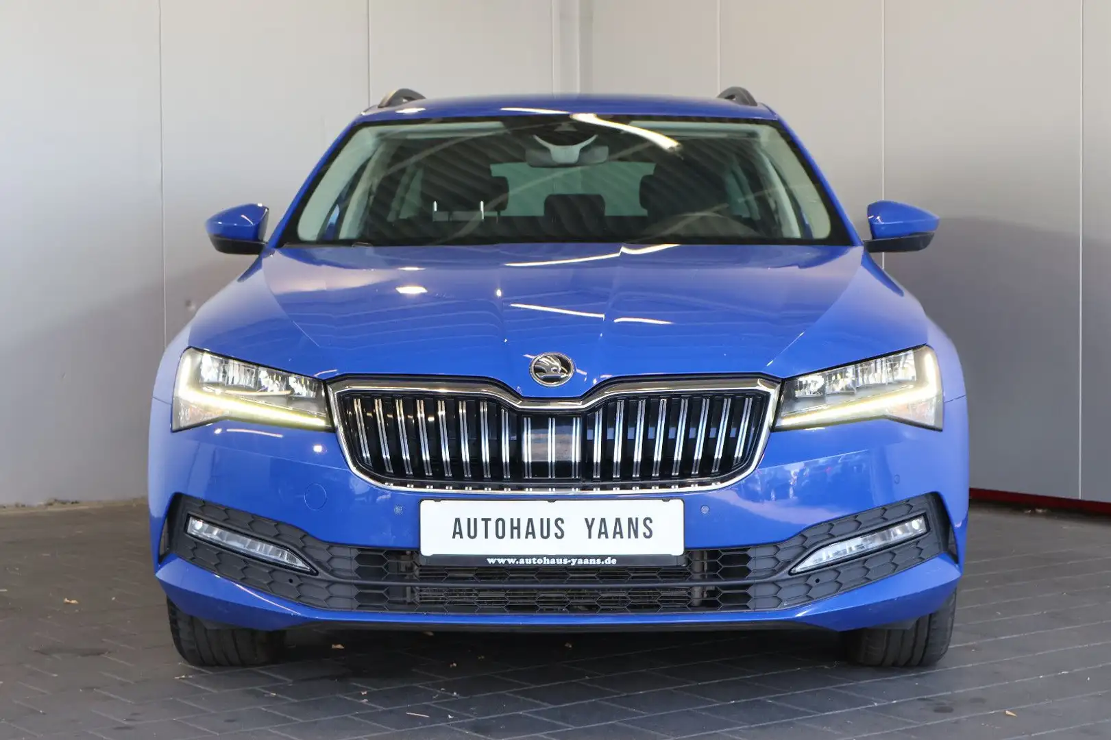 Skoda Superb 2.0 TDI Ambition AID+ACC+LED+CARPLAY+ALU Bleu - 2