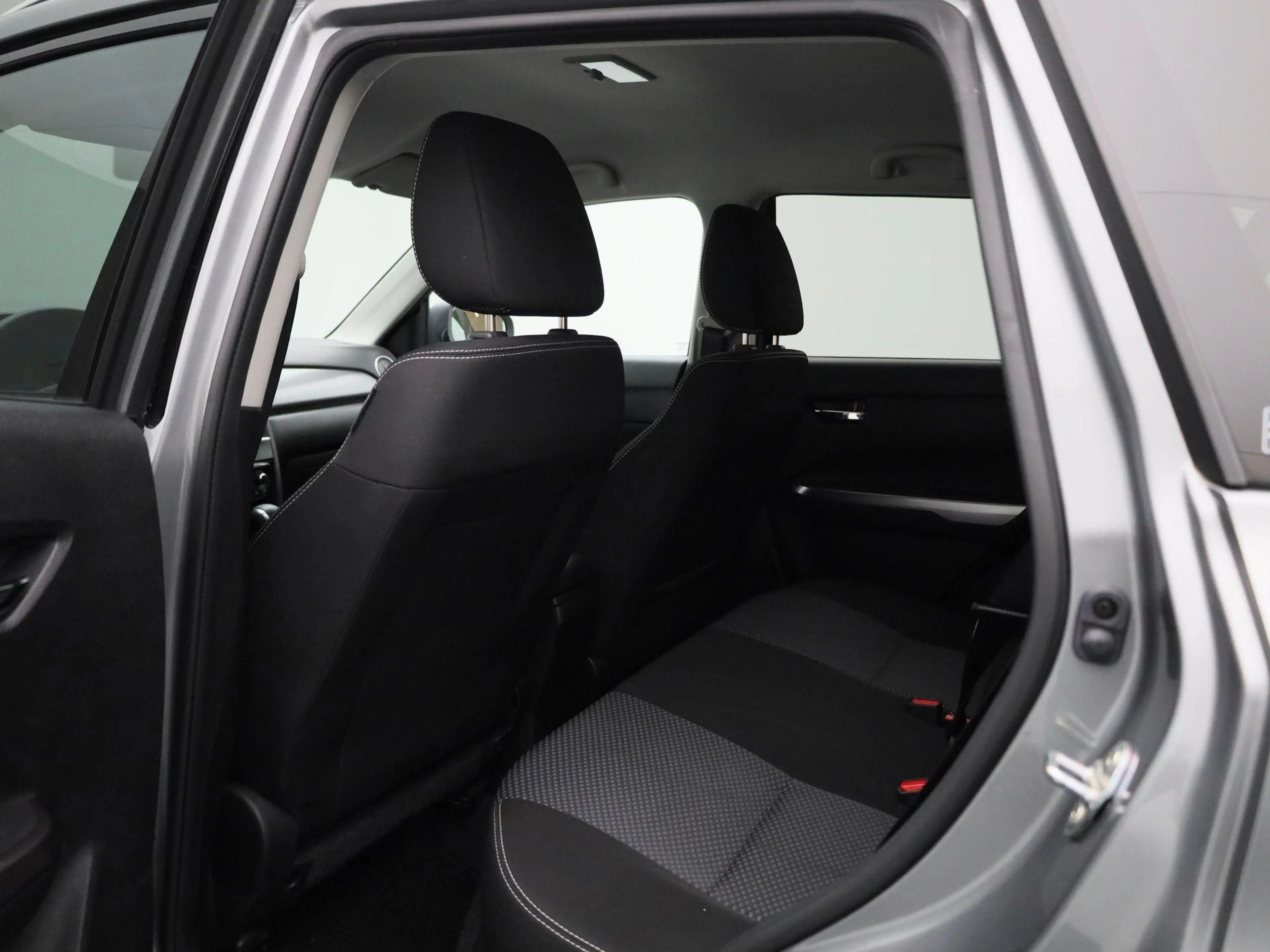 Suzuki Grand Vitara 1.5 Luxe+ 2WD automaat Camera | Zetelverwarming | — photo 12