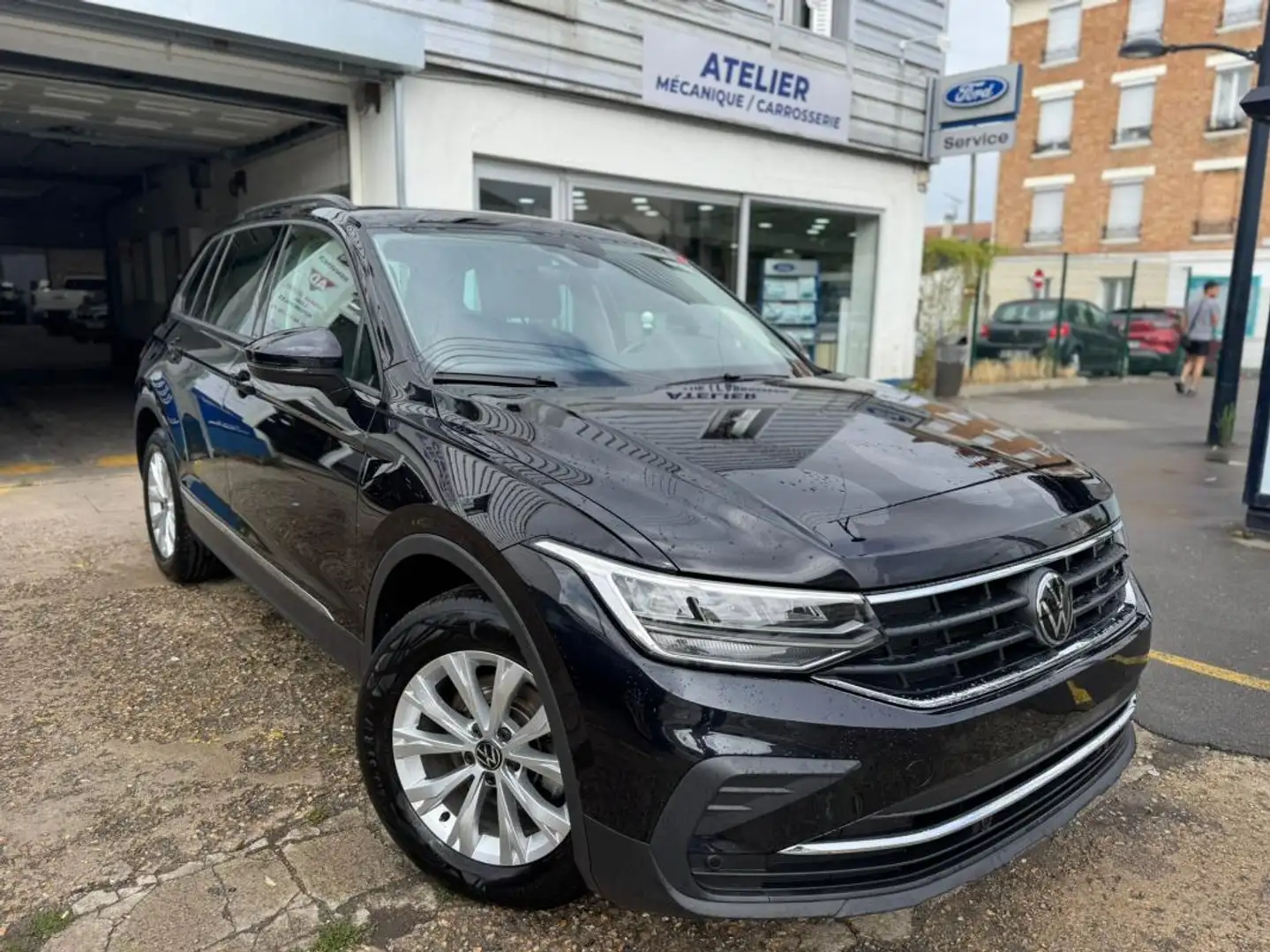 Volkswagen Tiguan 1.5 TSI DSG 150 LIFE Noir - 2